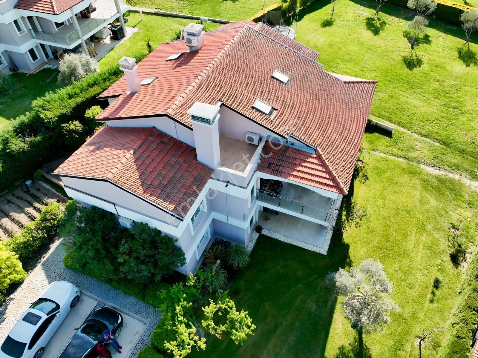 Urla Yenikent Mahallesi Site İçerisinde Deniz Manzaralı Malikane - Görsel 4
