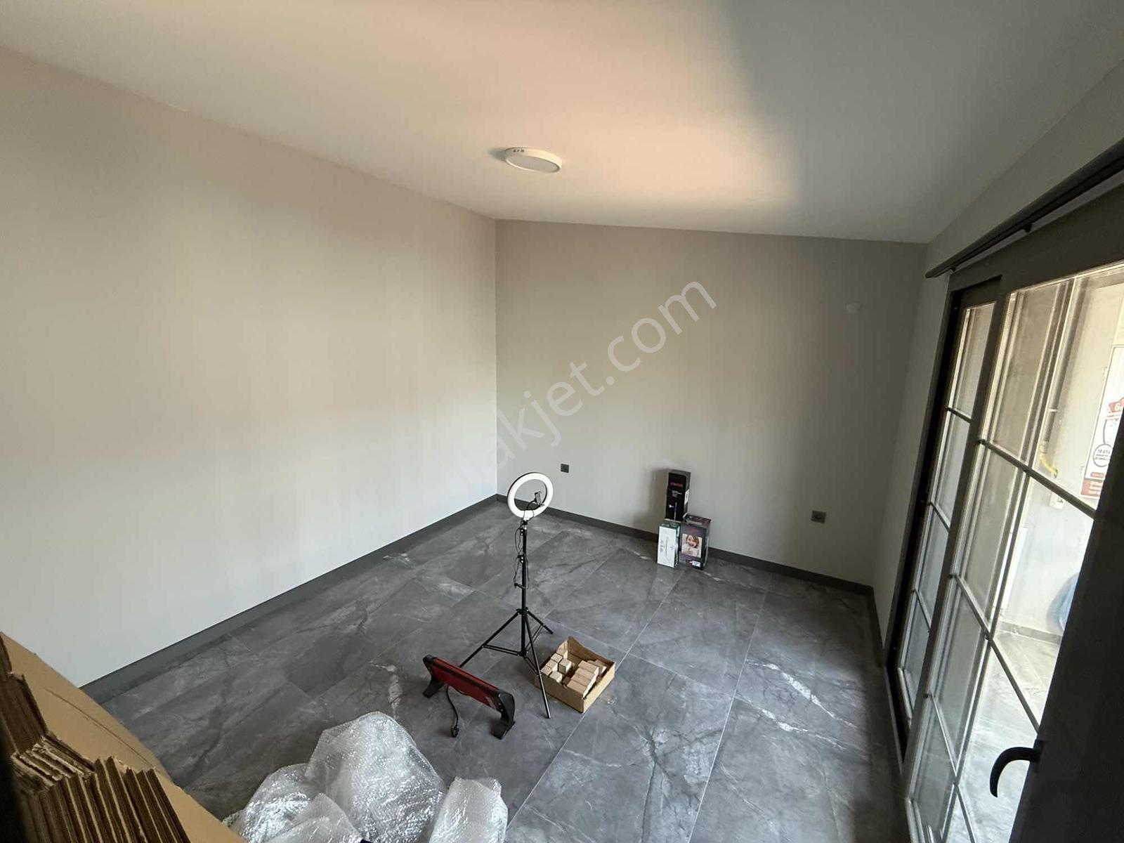 Altıntaş Mahallesinde Full Eşyalı Kiralık Sıfır 1+1 Daire - Görsel 5