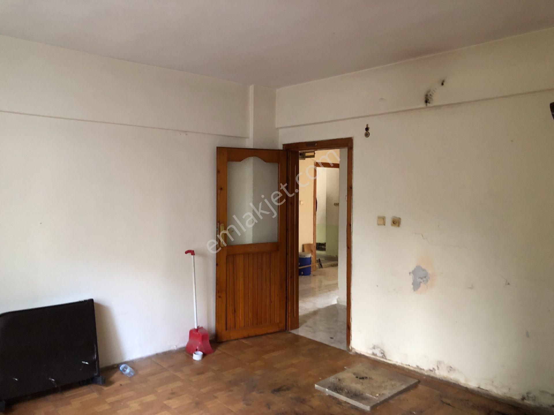 Şarköy De Işık Emlaktan Cumhuriyet Mah De 283 M2 Mutakil Bina - Görsel 8
