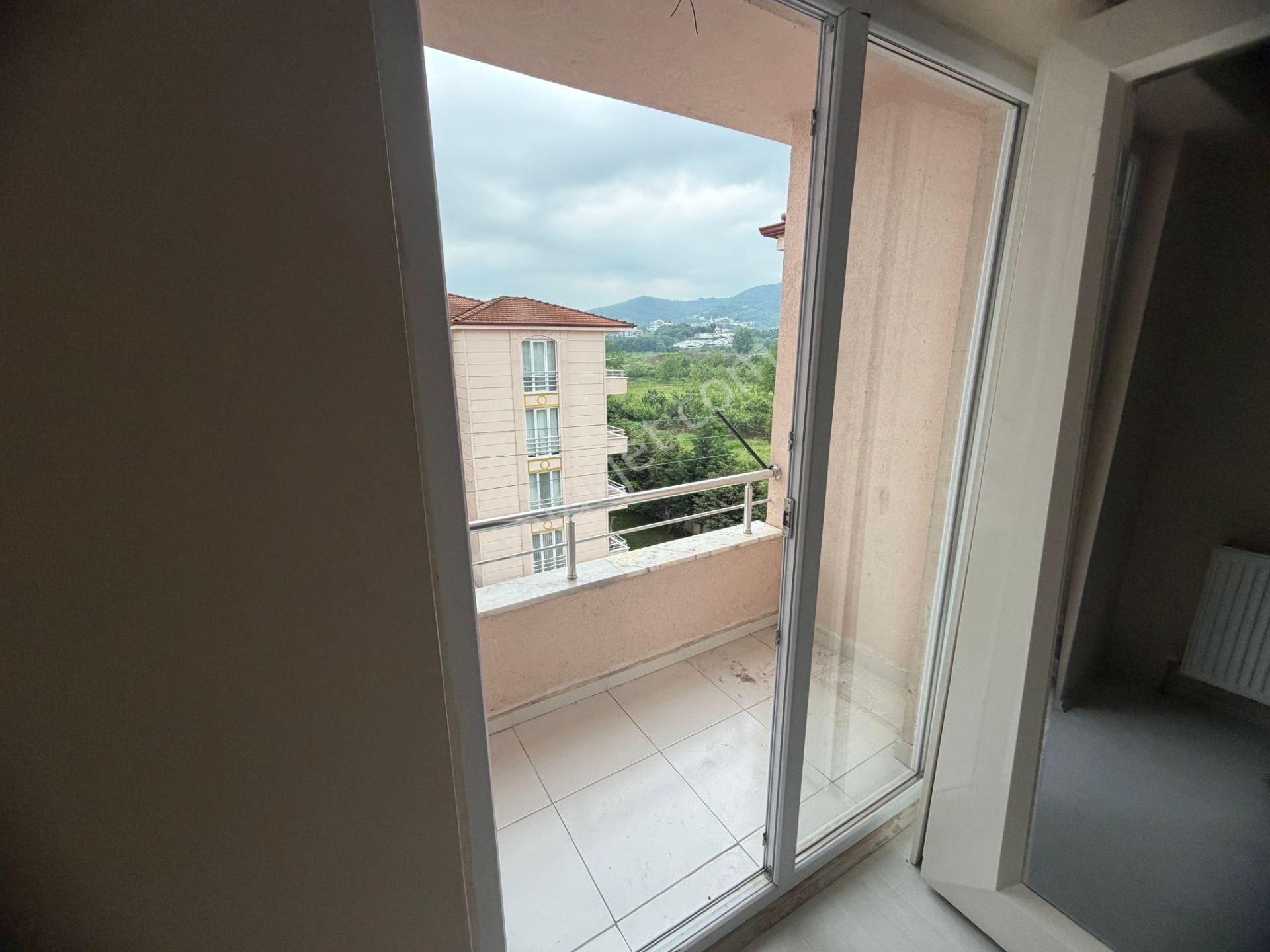 Altın Emlak'tan Gölcük Şehri Torunoğulları Sitesinde 3+1 Kiralık Daire - Görsel 10