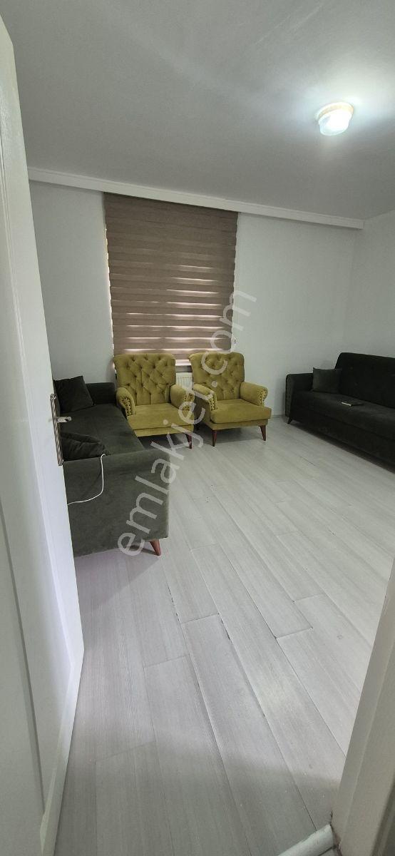 Deniz Evlerinde Tramvaya Yakın Satılık 2+1