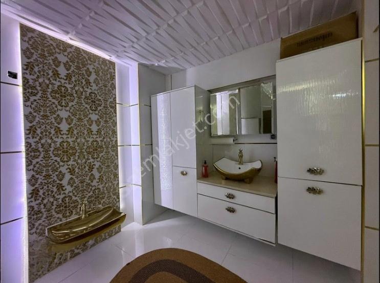 Manisa Uncubozköyde Geniş Salonlu Ve Teraslı 260m² Dublex Daire - Görsel 8