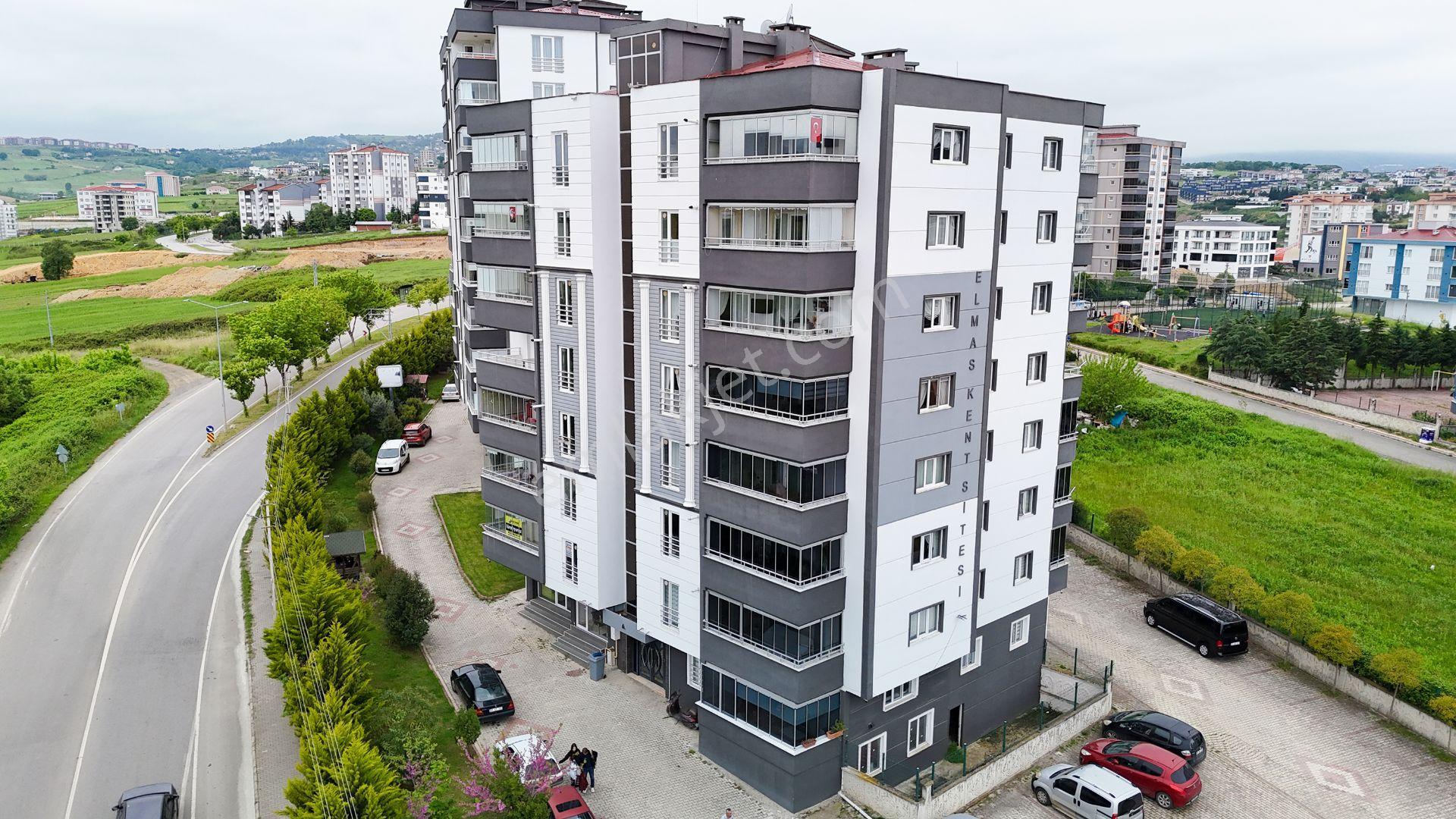 Havuzlu Sitede Geniş 3+1 Kiralık Daire
