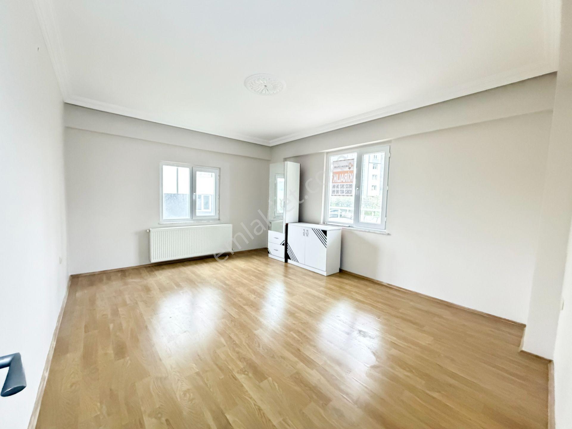 Havuzlu Sitede Geniş 3+1 Kiralık Daire - Görsel 13