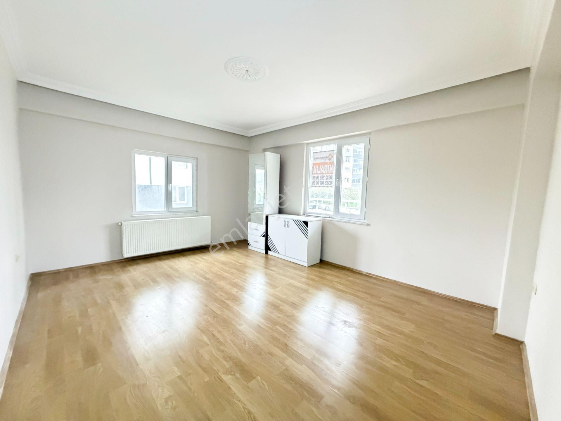 Havuzlu Sitede Geniş 3+1 Kiralık Daire - Görsel 14