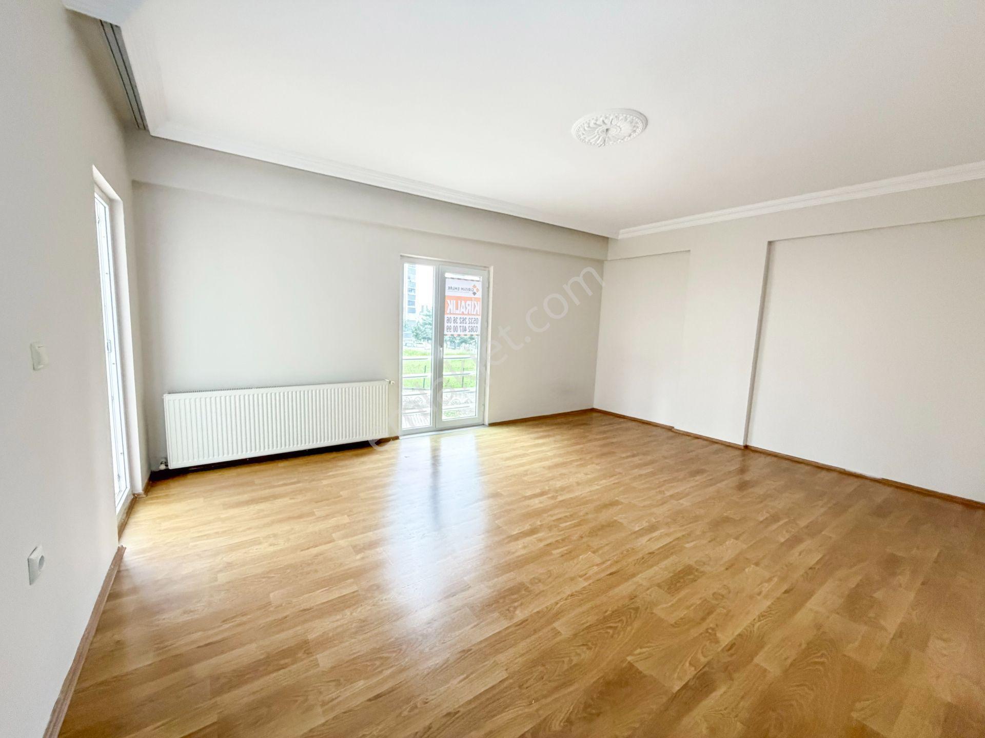 Havuzlu Sitede Geniş 3+1 Kiralık Daire - Görsel 16