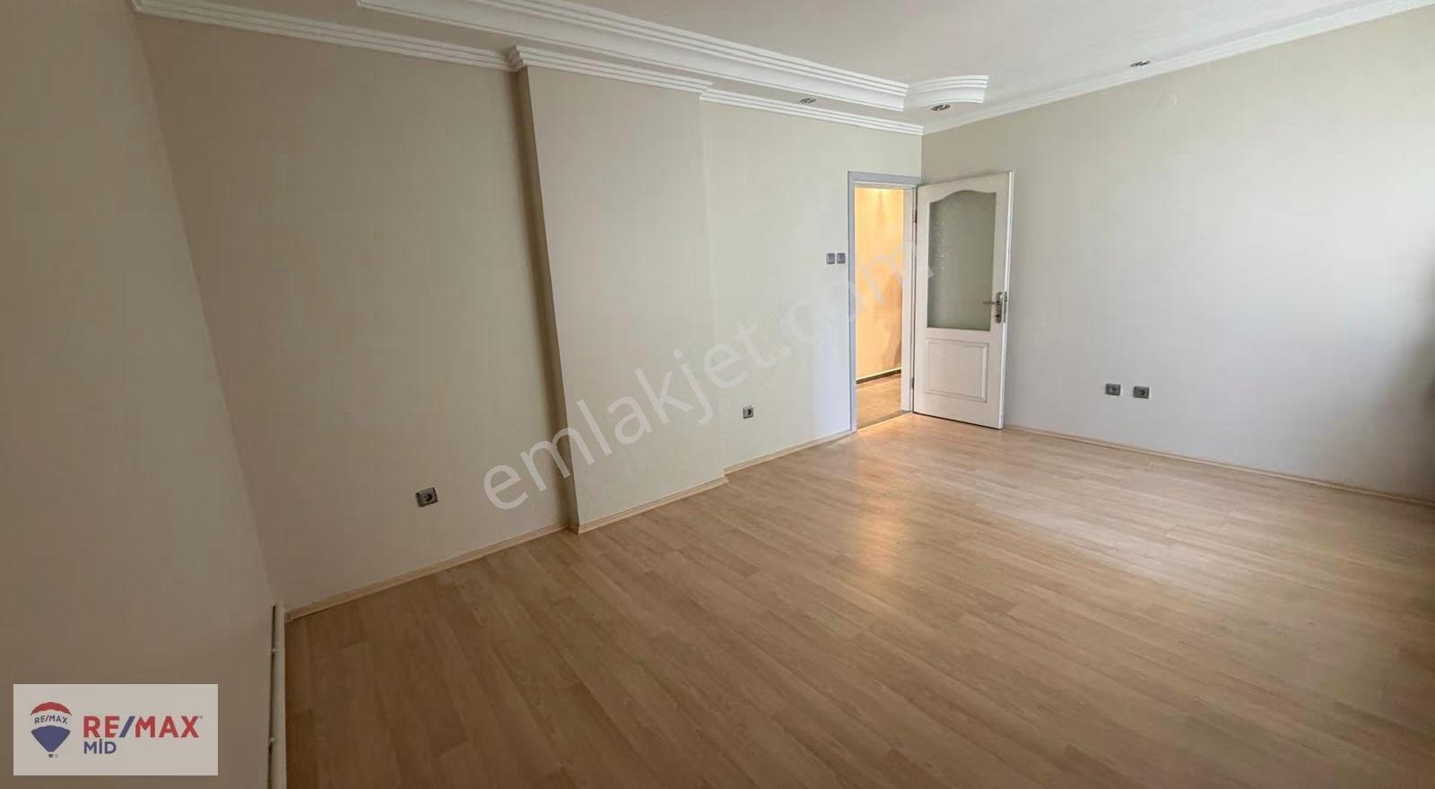 Remax Mid'den Bandırma Caddesi Üzerinde Geniş Kiralık Daire - Görsel 22