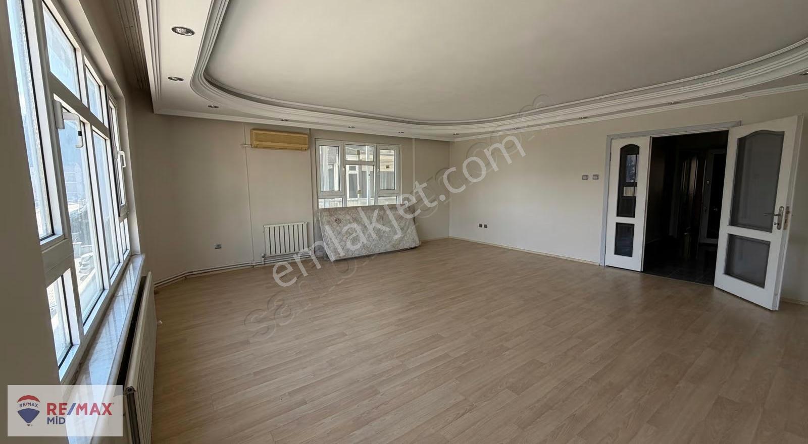 Remax Mid'den Bandırma Caddesi Üzerinde Geniş Kiralık Daire - Görsel 3