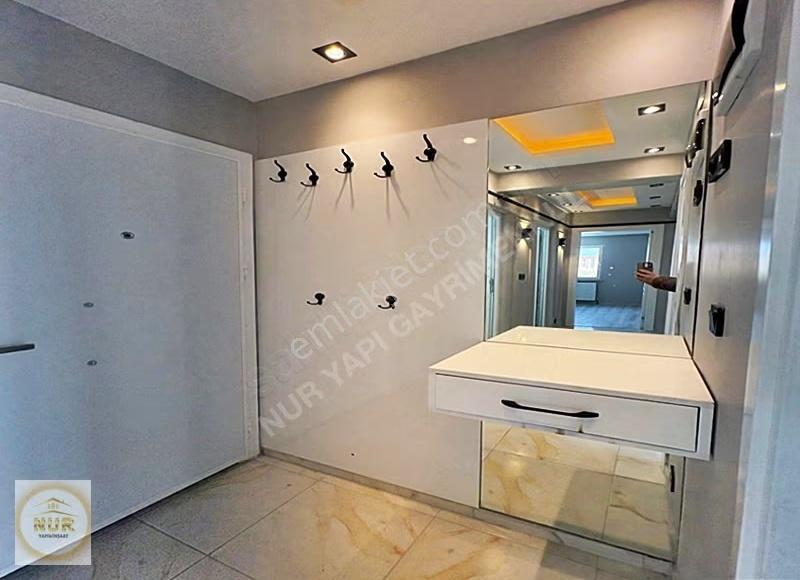 Nur Yapı'dan Fırsat Acil Satılık 2+1 110 M² Geniş Ara Kat Daire - Görsel 4