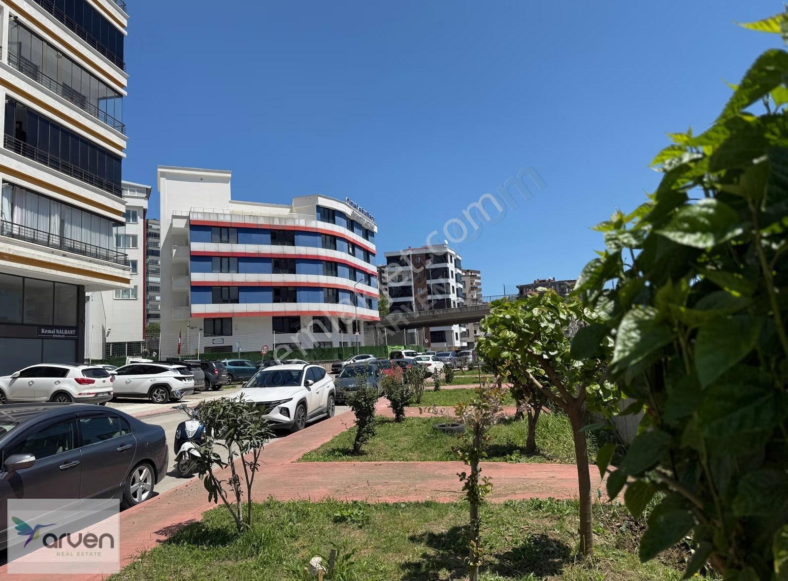 Şehrin Merkezinde, Manzaralı , Eşyalı , Geniş 1+1 - Görsel 2