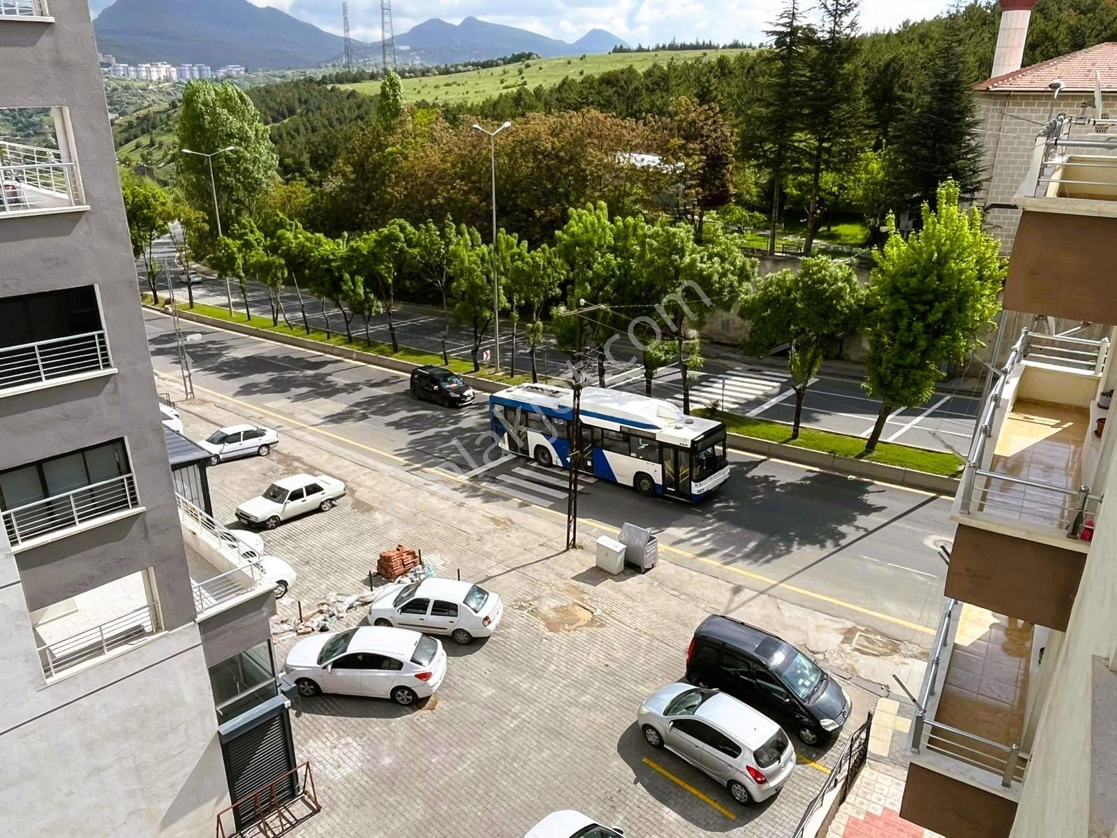 Mamak Doğukent Caddesi Üzerinde Asansörlü 4+1 Kiralık Dubleks.. - Görsel 18