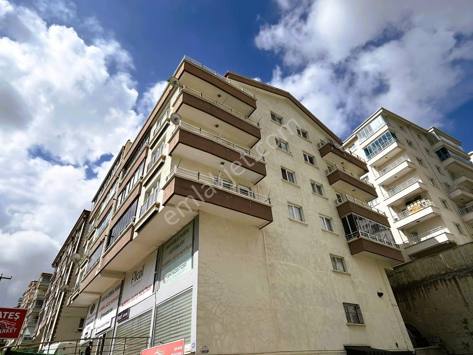 Mamak Doğukent Caddesi Üzerinde Asansörlü 4+1 Kiralık Dubleks.. - Görsel 20