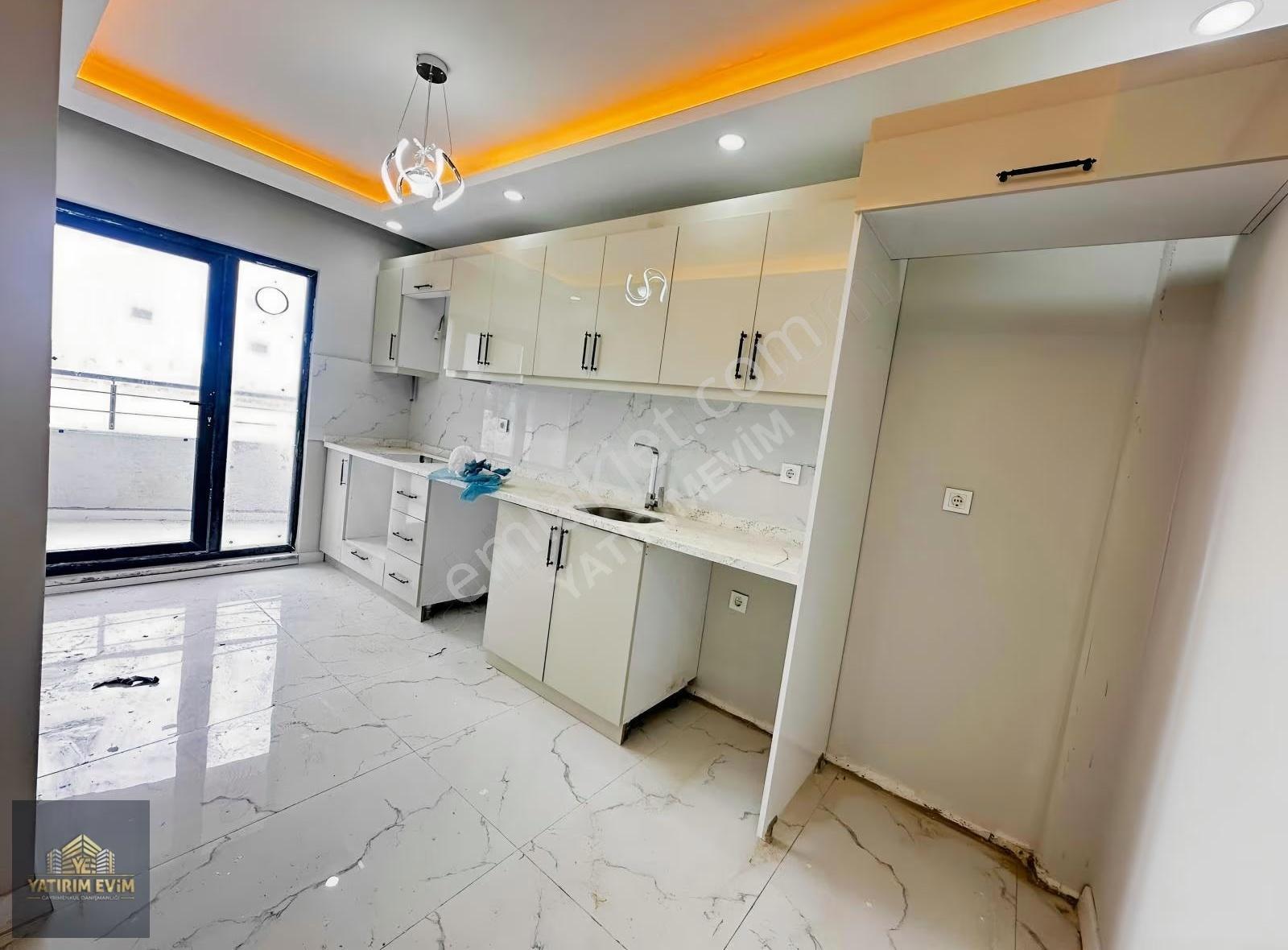 Hastaneye Caddeye Yakın K.otoparklı %80 Kredili Lüx Daireler
