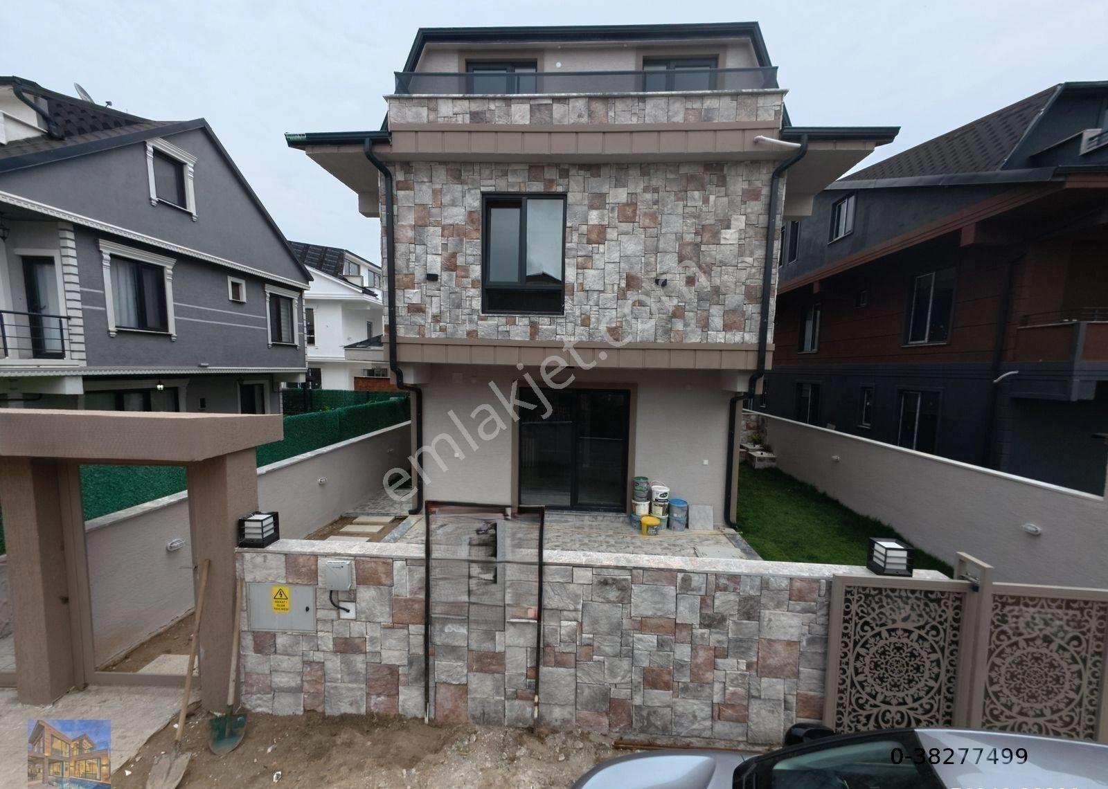 Kocaali Sahilde Geniş Bahçeli, Havuzlu Sus Şelali 4+1 Villa