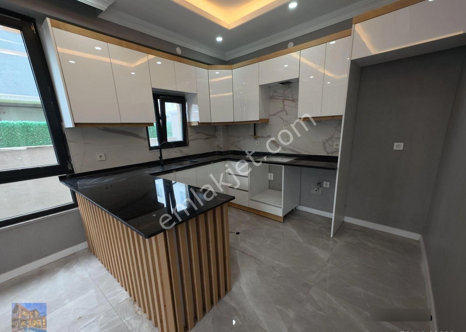 Kocaali Sahil'de Müstakil Bahçeli,havuzlu,özel Garajlı 4+1 Villa - Görsel 5