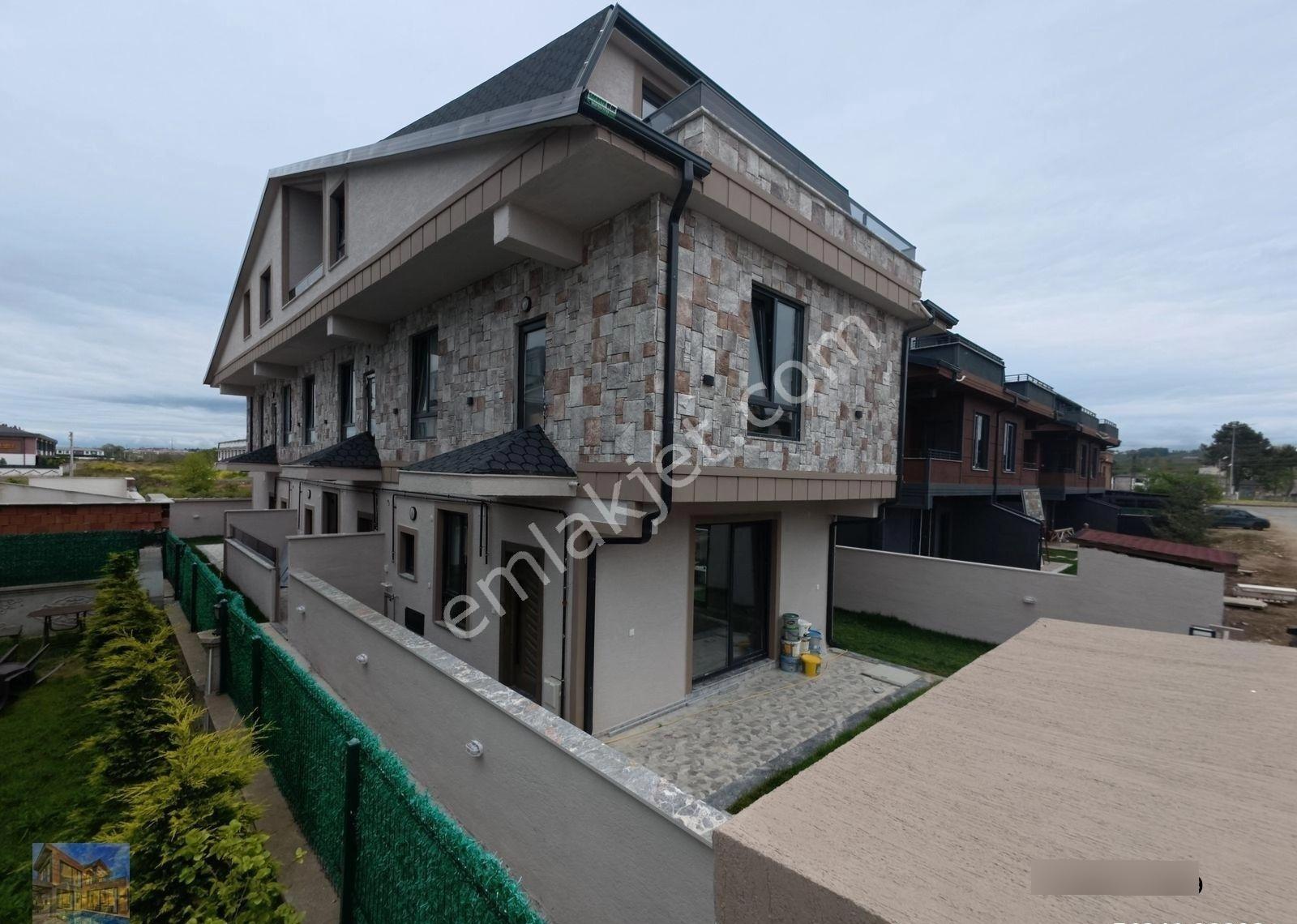 Kocaali Sahil'de Müstakil Bahçeli,havuzlu,özel Garajlı 4+1 Villa - Görsel 29