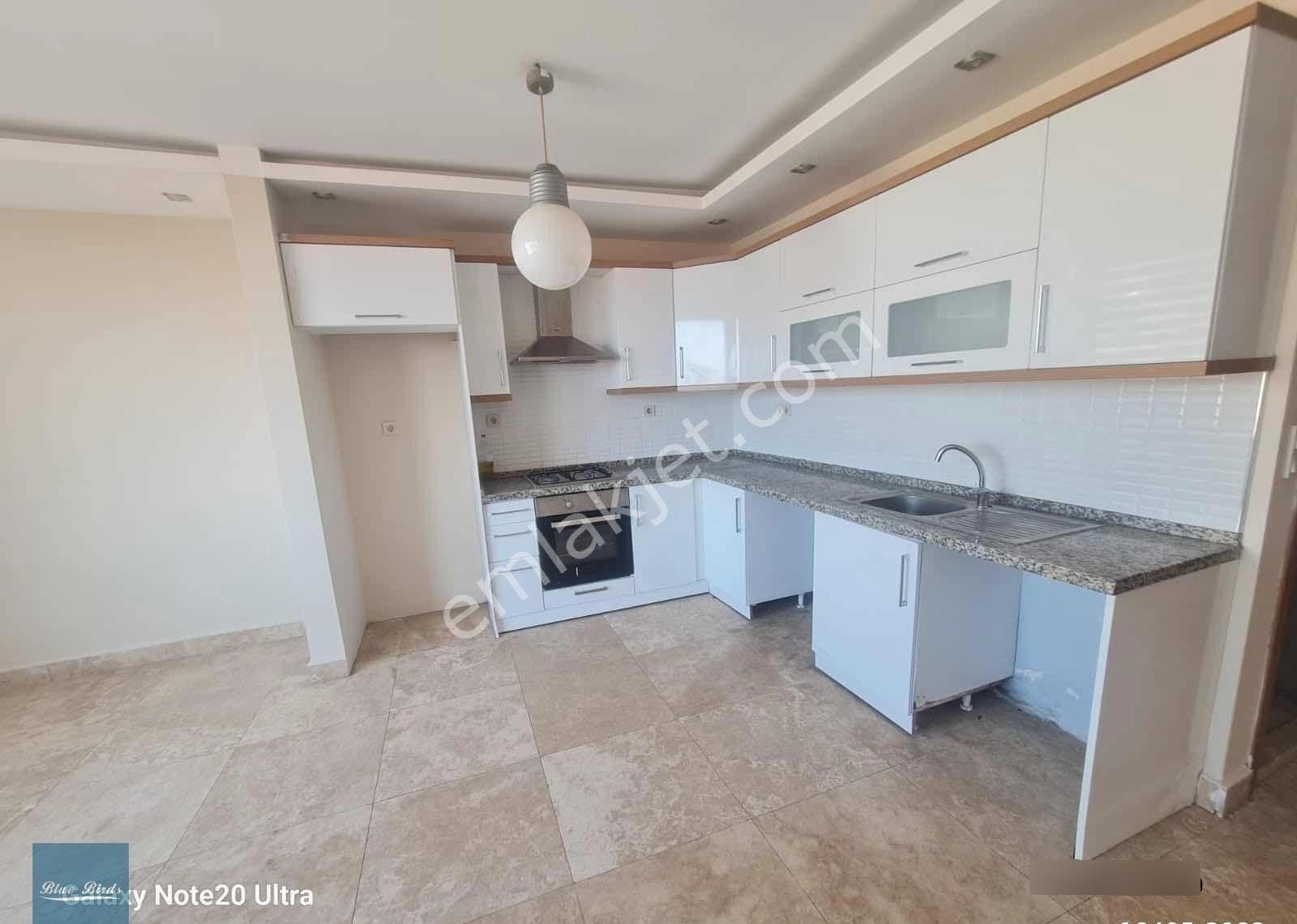 Kuşadası Limanda Kiralık 2+1 Daire - Görsel 2