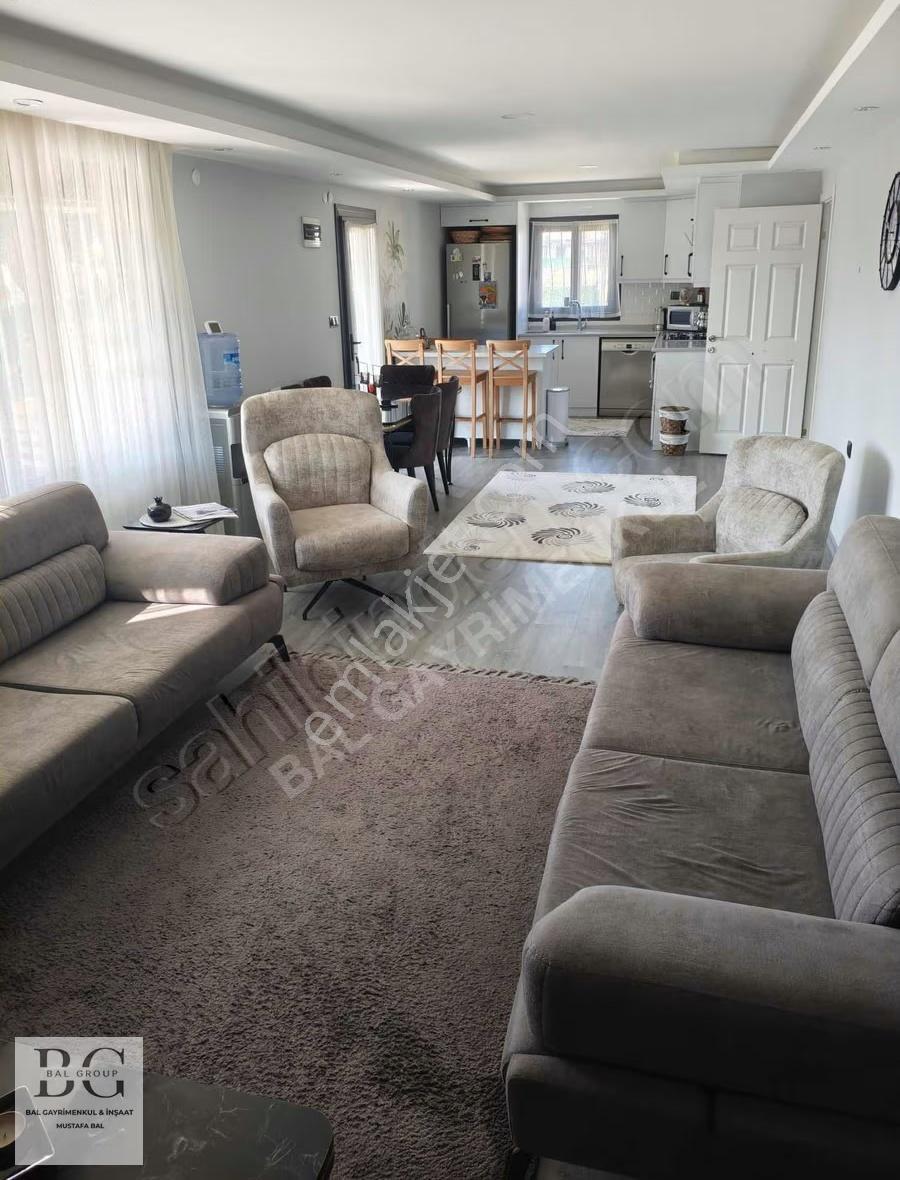 Yeniköy'de Cadde Üzeri Eşyalı Prefabrik Ev - 300m² Bahçe - Görsel 3