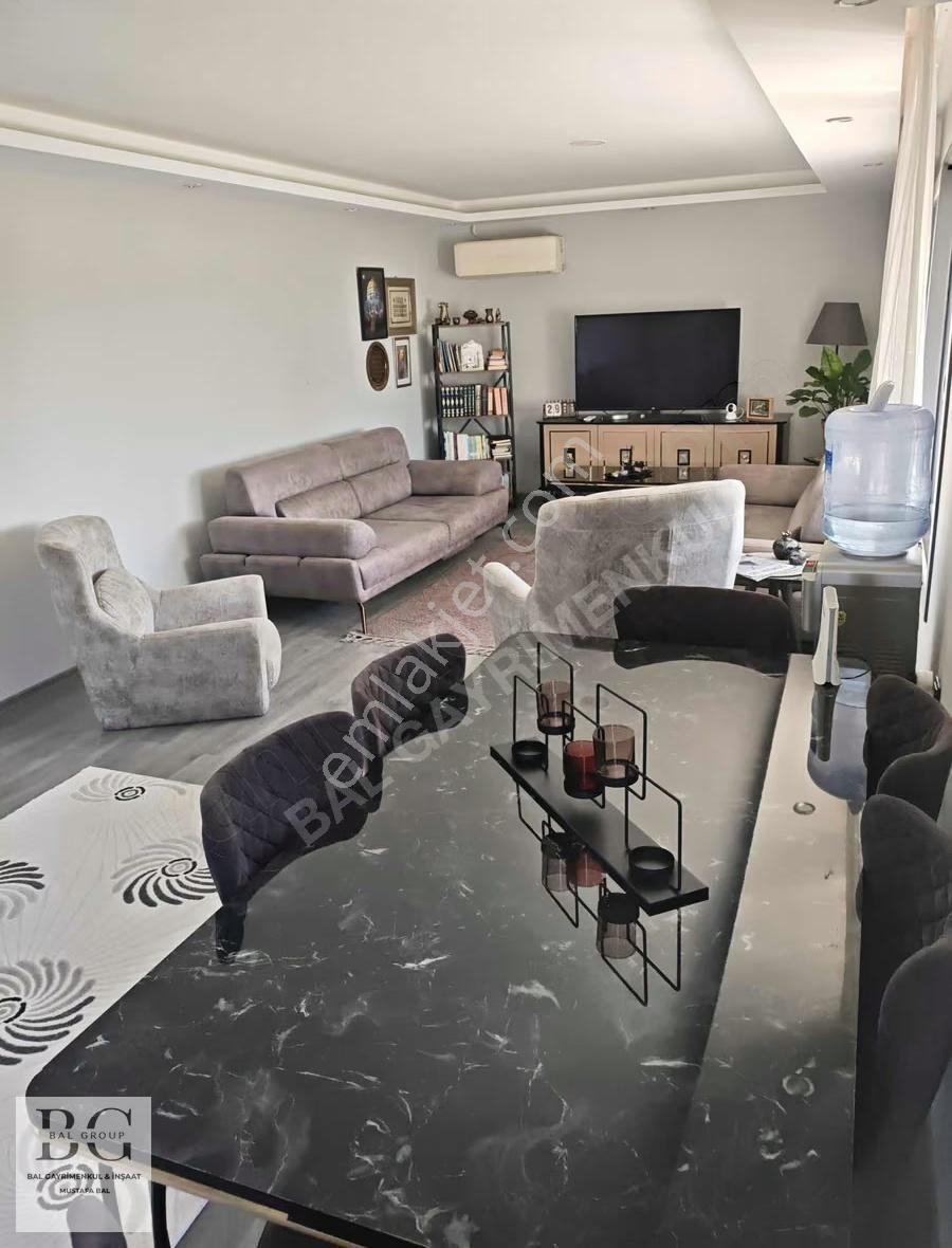Yeniköy'de Cadde Üzeri Eşyalı Prefabrik Ev - 300m² Bahçe - Görsel 21