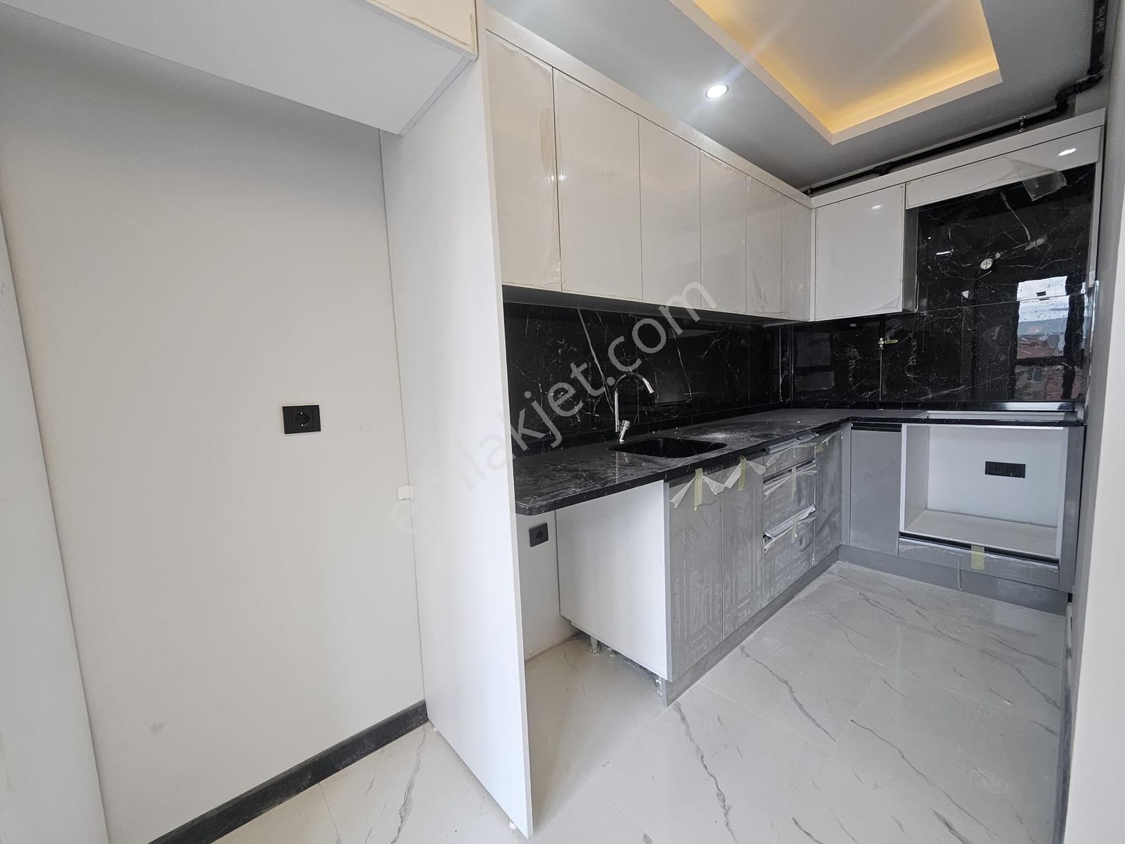 Rw Nest'ten Çamlıca Mh Stadyum Manzaralı Satılık 1+1 Lüks Daire - Görsel 9
