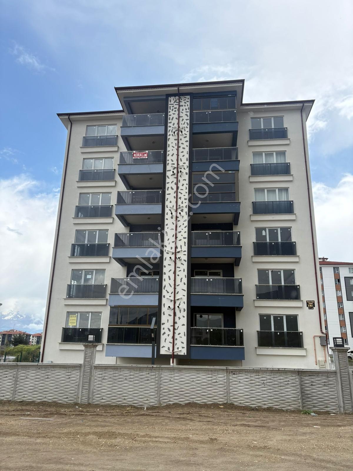 Deregümü Yeni Tamamlanmış Sitede En Üst Kat Manzaralı 3+1 Daire - Görsel 34