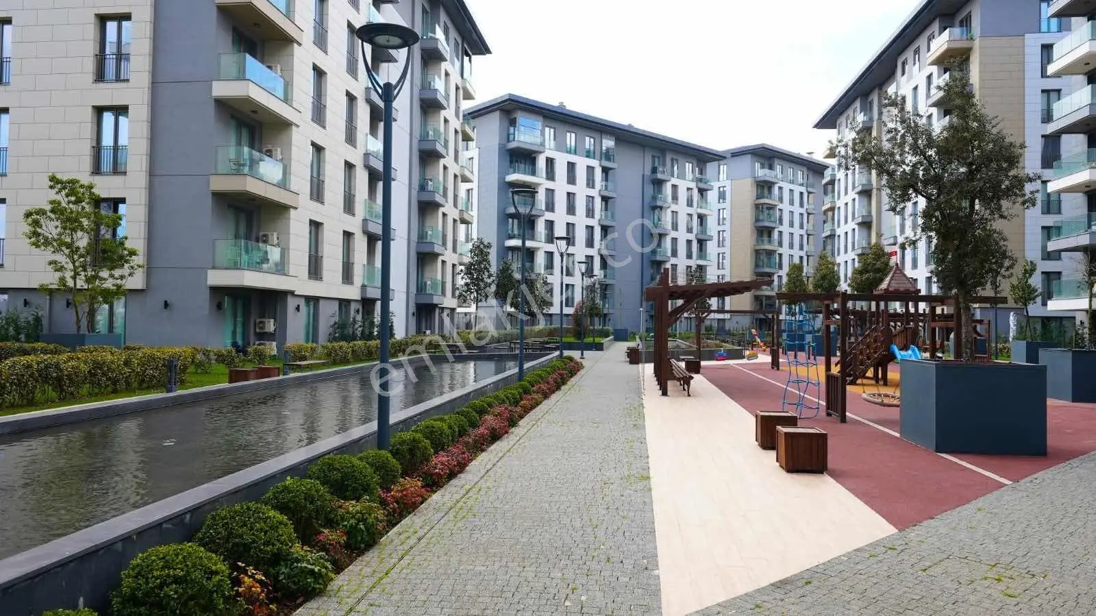 Emlak Konut Çınarköy'de 3+1, 105 M² Net, Açık Cephe Daire