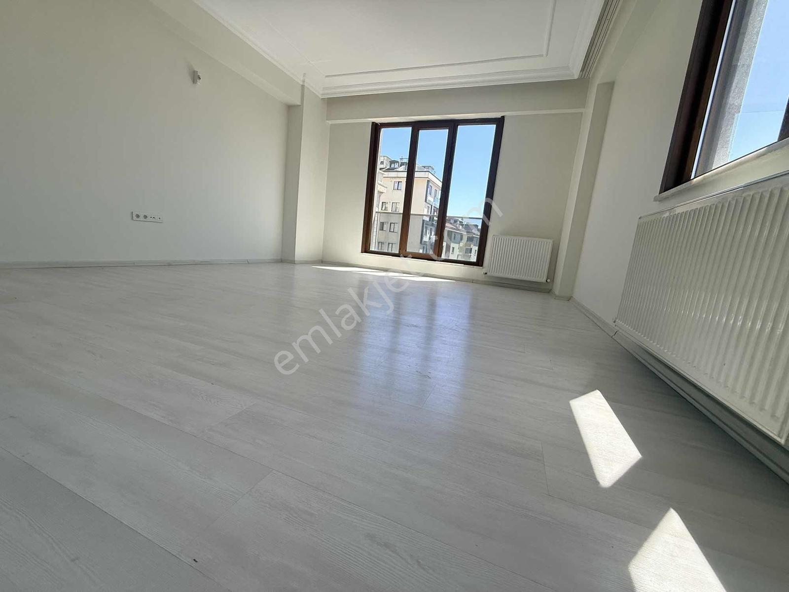 Ümraniye Elmalıkent Mh.2+1 Büyük Ve Oto Parklı Satılık Daire - Görsel 2