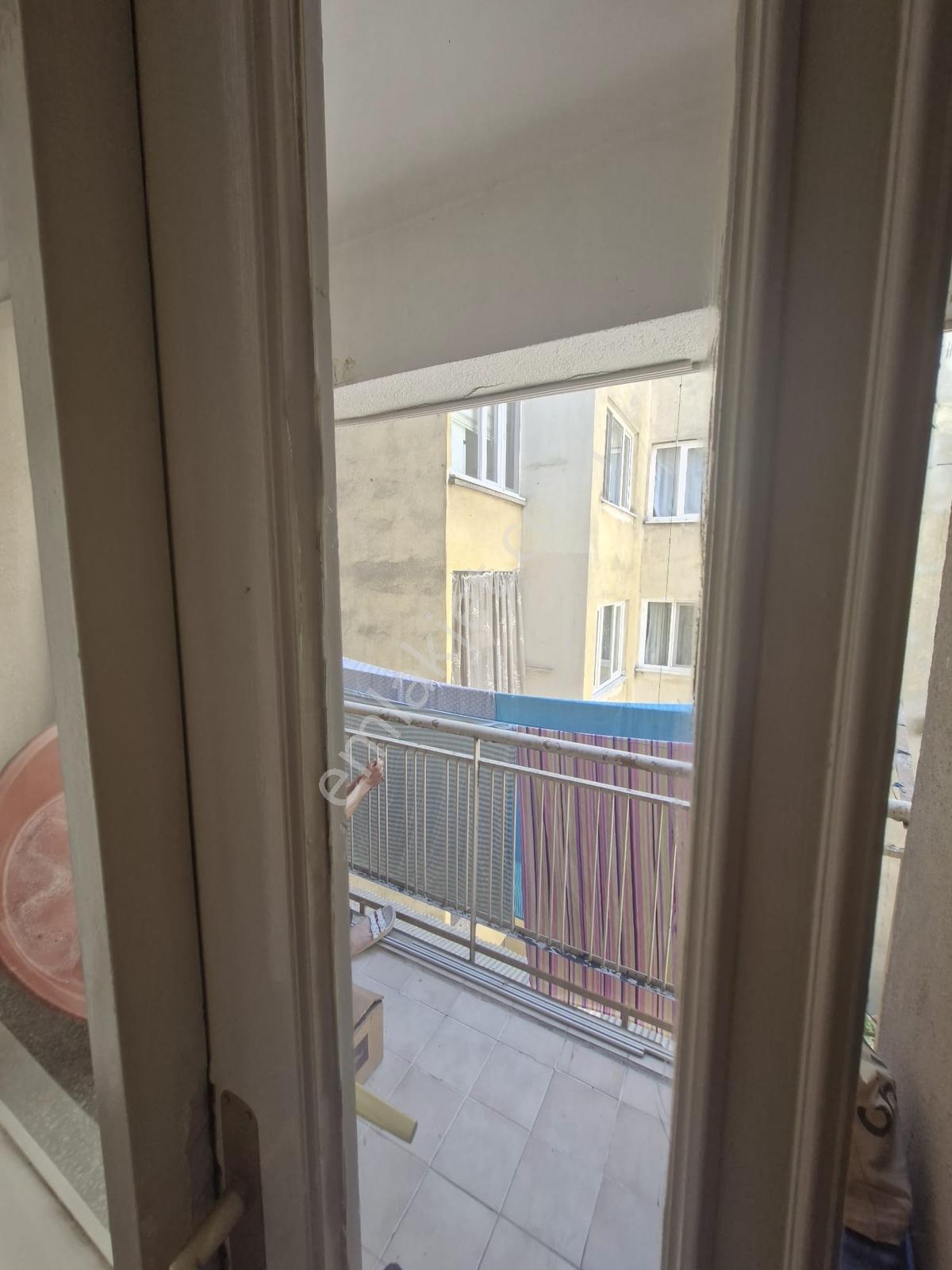 Heykel İbrahimpaşa Mahallesinde Geniş 3+1 Kiralık Daire - Görsel 5