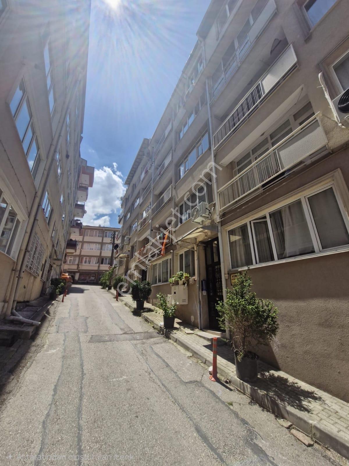 Heykel İbrahimpaşa Mahallesinde Geniş 3+1 Kiralık Daire - Görsel 10