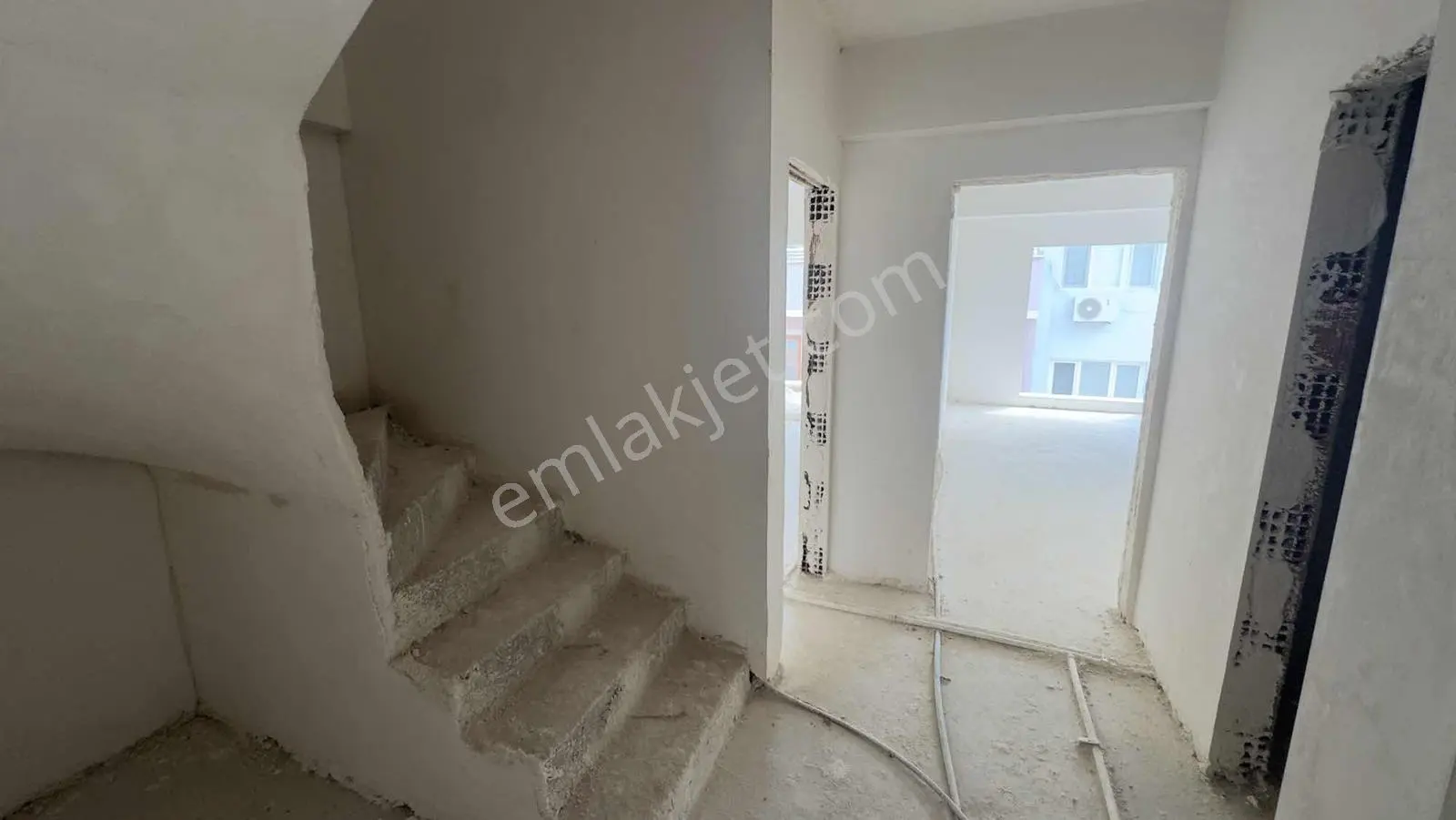 Biensden Adalette 1 Aya Teslim Geniş 2+1 Dubleks Daire