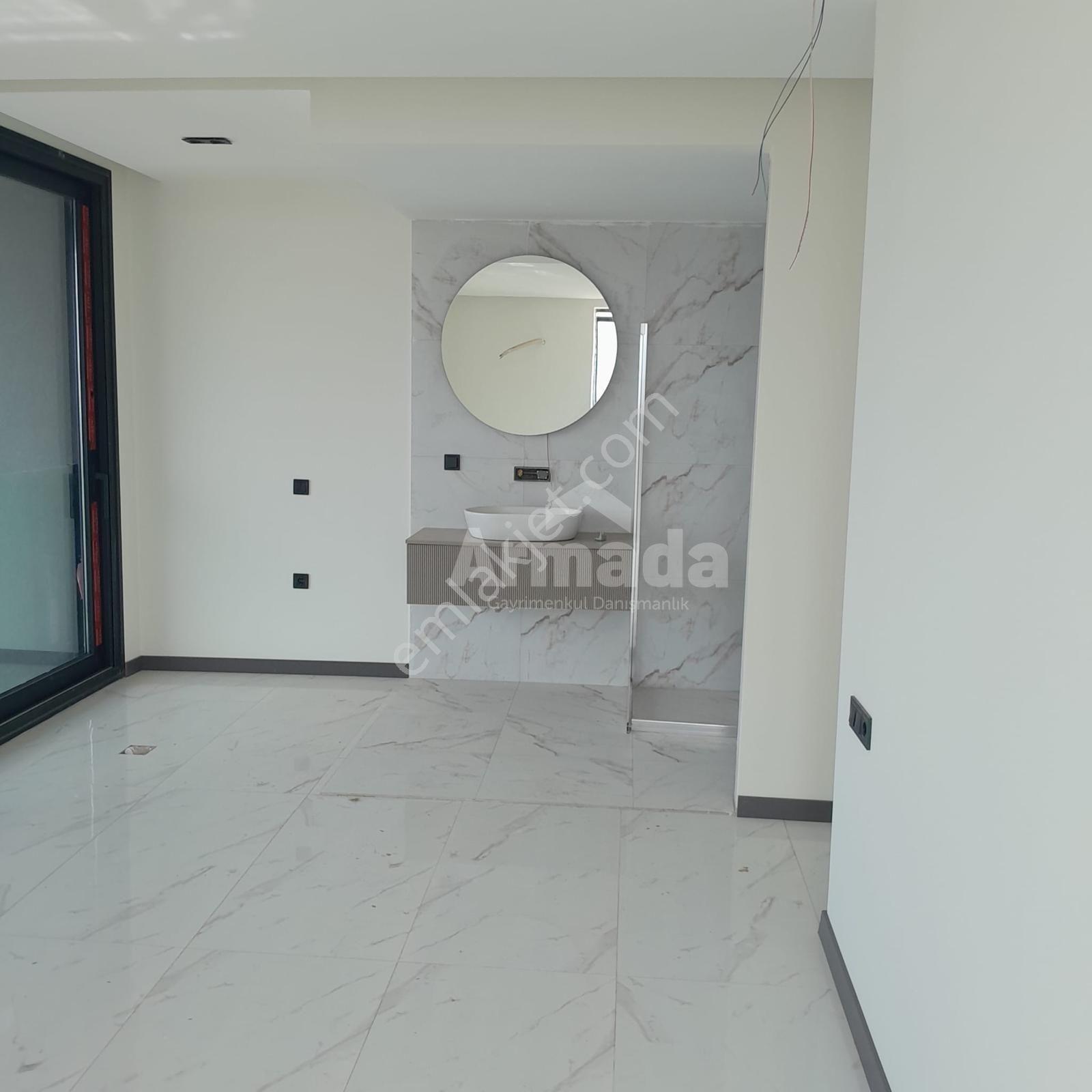 Kuşadası Soğucak'ta Deniz Manzaralı Lüks Müstakil Villa - Görsel 3