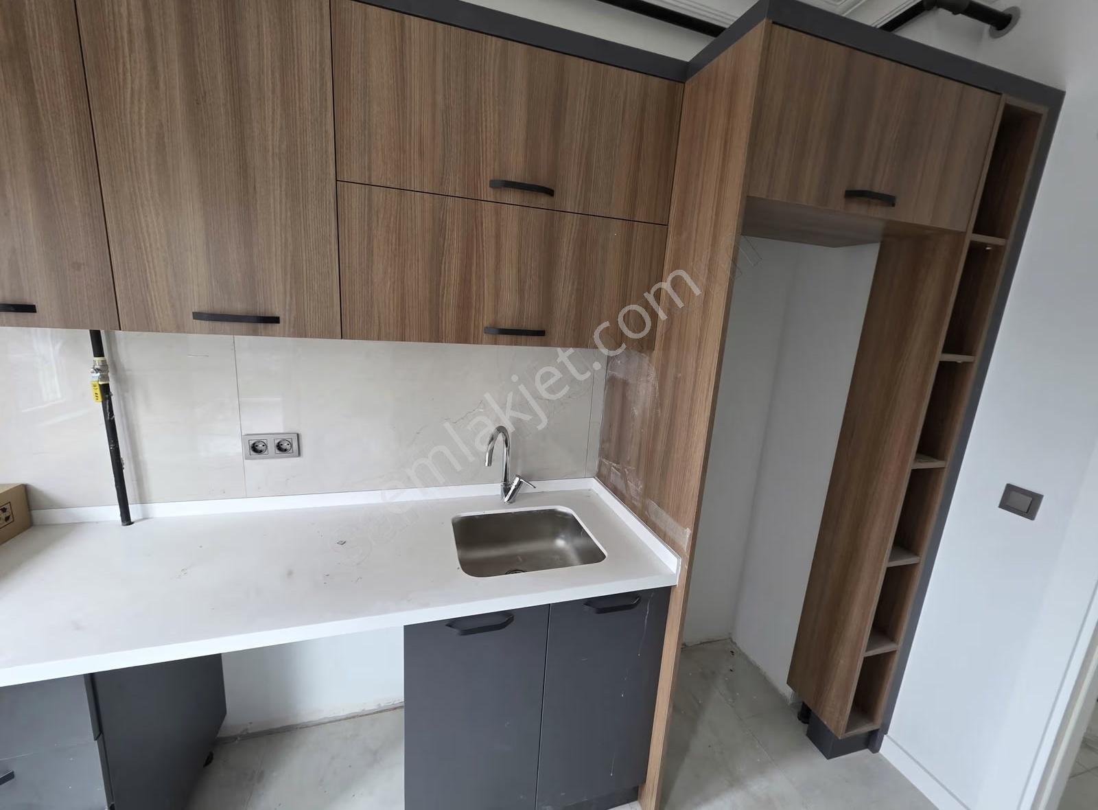 Kızıltoprak Sıfır 2+1 Güney Alttan Isıtmalı Kapalı Otopark - Görsel 12