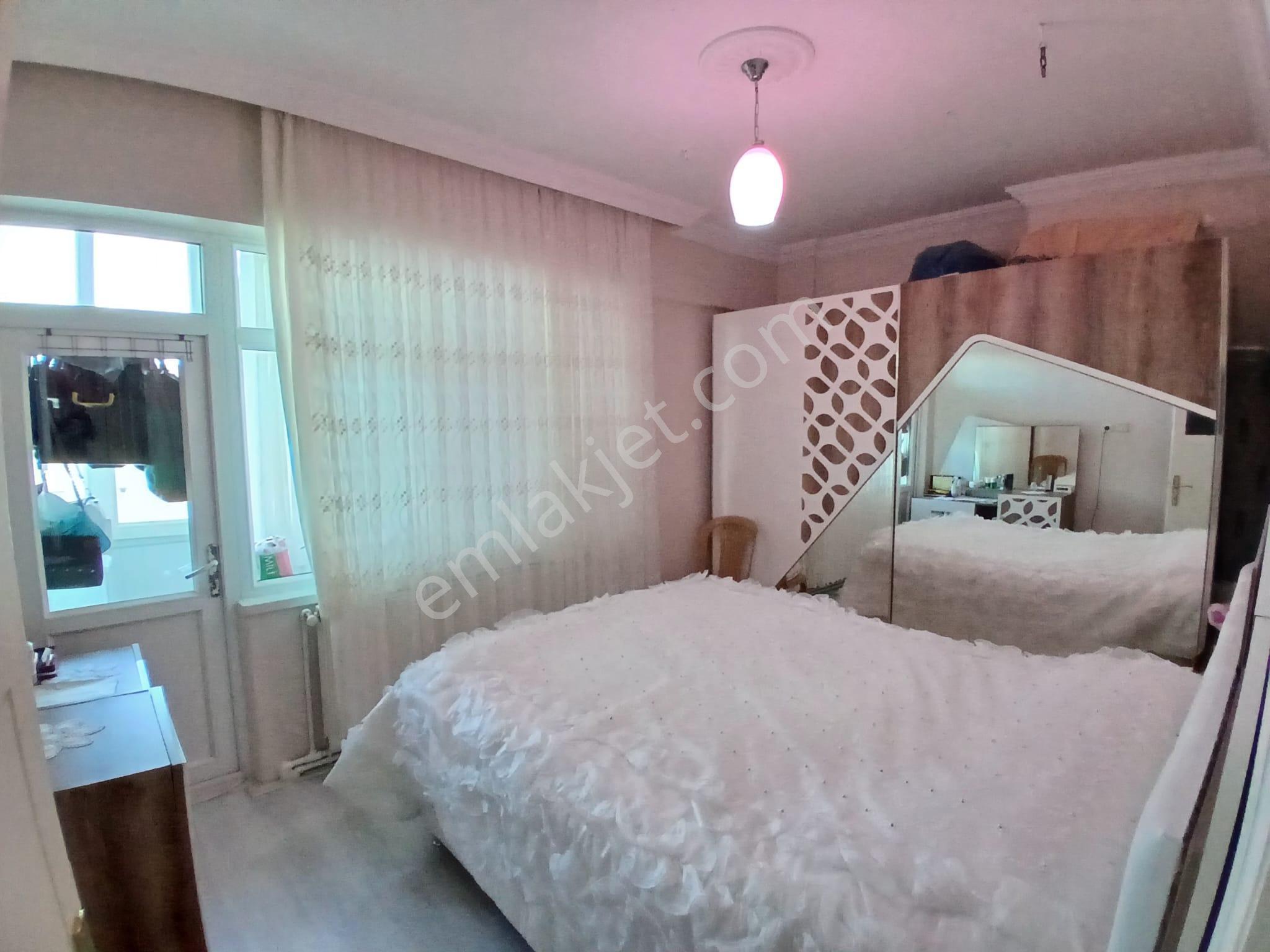 Akçay Emlak'tan Akşehir Mualla Nigar Ortaokulu Civarında Bakımlı Geniş Satılık 2+1 Daire - Görsel 13