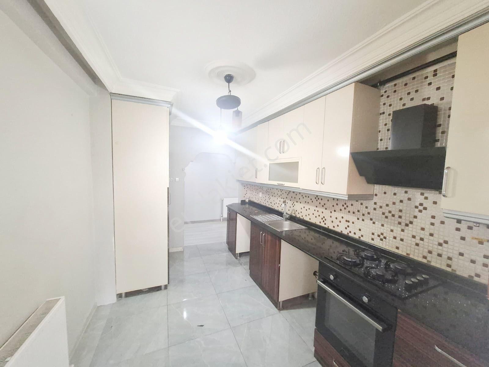 Mavi Bulvarda Salı Pazarı Civarı Doğalgazlı Masrafsız Uygun Fiyatlı 3+1 Kelepir Fiyat Daire - Görsel 2