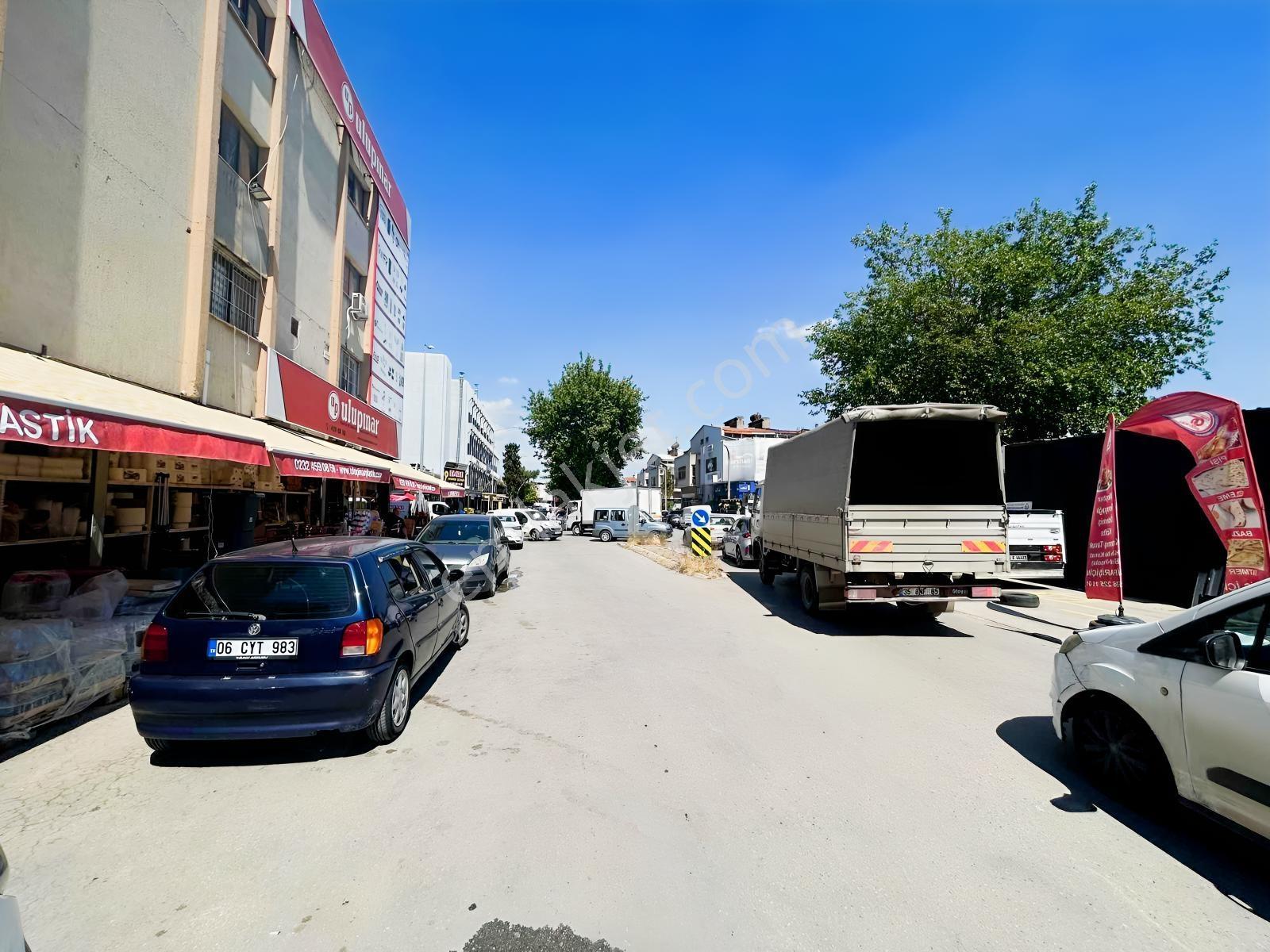 Gıda Çarşısı Merkezde Satılık 125m2 Batarlı Dükkan - Görsel 8