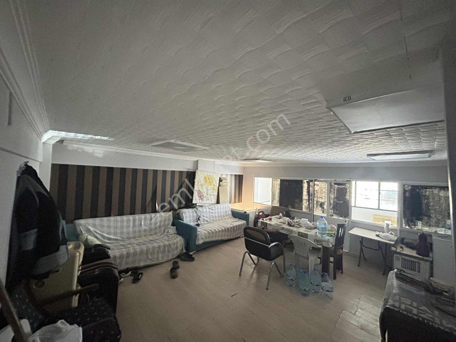 Gıda Çarşısı Merkezde Satılık 125m2 Batarlı Dükkan - Görsel 2