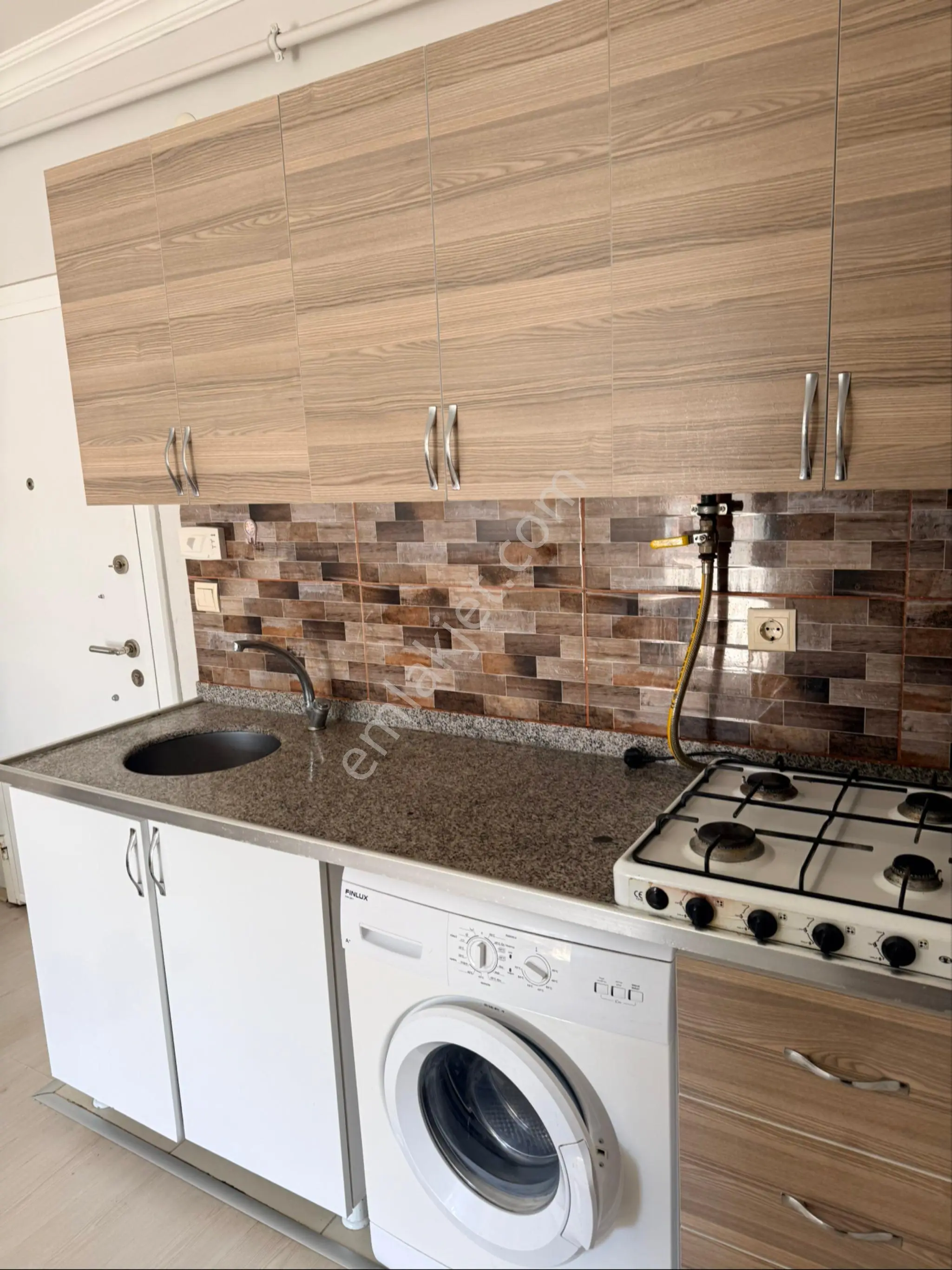 Kiralık Eşyalı 1+1 Van Merkez Urarto Otel Yanı - Görsel 4