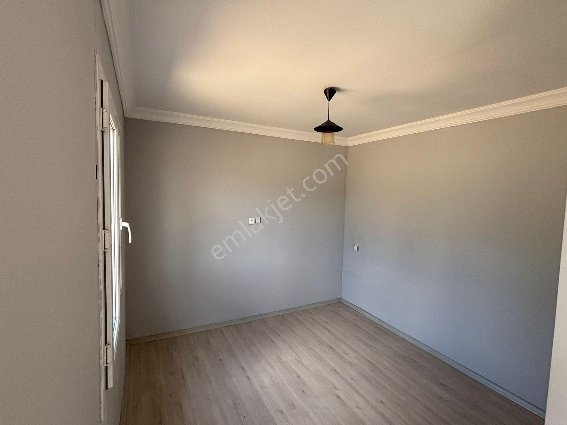 İzmir Menderes Görece'de 348m² Taş Duvarlı-sürgülü Kapılı Prefabrik Evli Fırsat Tarla !! - Görsel 16