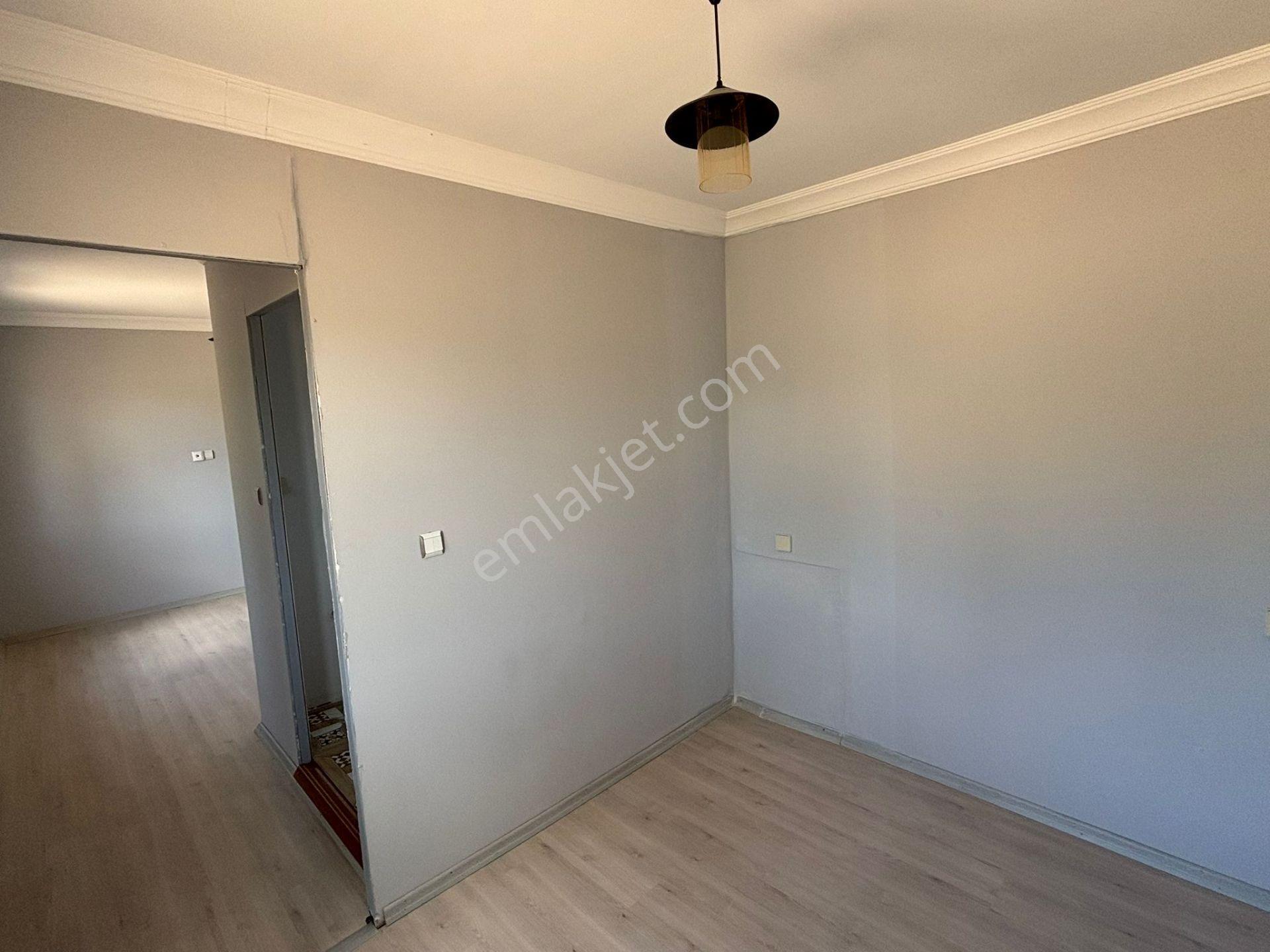İzmir Menderes Görece'de 348m² Taş Duvarlı-sürgülü Kapılı Prefabrik Evli Fırsat Tarla !! - Görsel 21