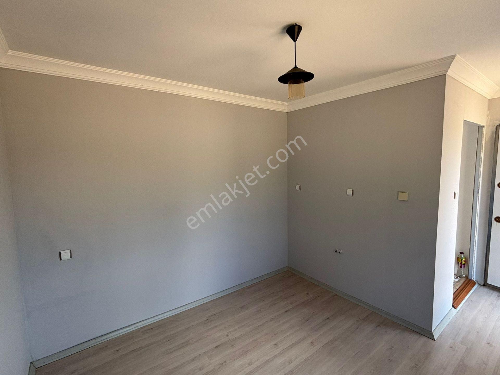 İzmir Menderes Görece'de 348m² Taş Duvarlı-sürgülü Kapılı Prefabrik Evli Fırsat Tarla !! - Görsel 15