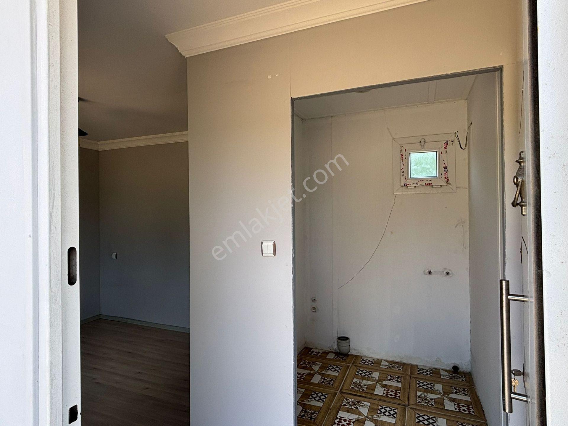 İzmir Menderes Görece'de 348m² Taş Duvarlı-sürgülü Kapılı Prefabrik Evli Fırsat Tarla !! - Görsel 13
