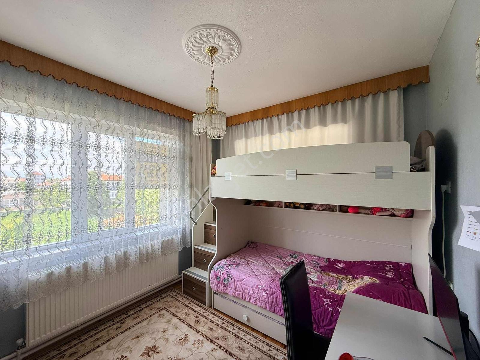 Ilgın Uçarı Mahallesinde 240 M² Bahçeli 4+1 Müstakil Ev - Görsel 13