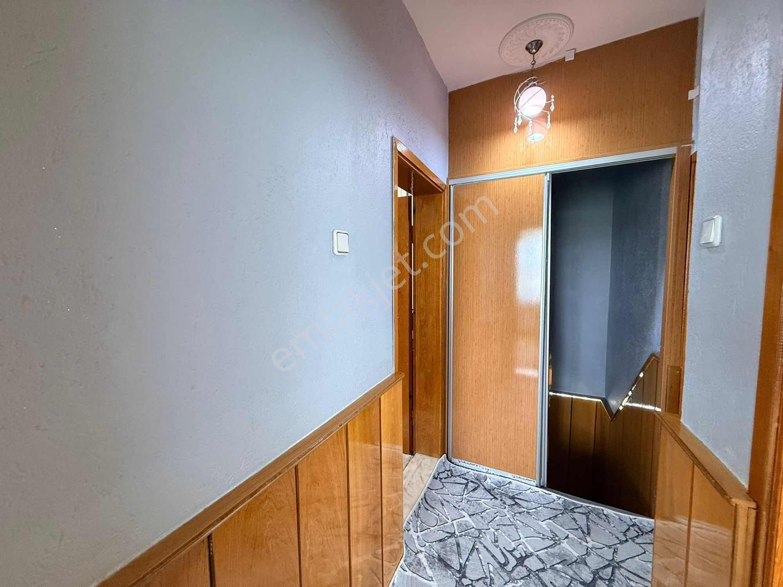 Ilgın Uçarı Mahallesinde 240 M² Bahçeli 4+1 Müstakil Ev - Görsel 23