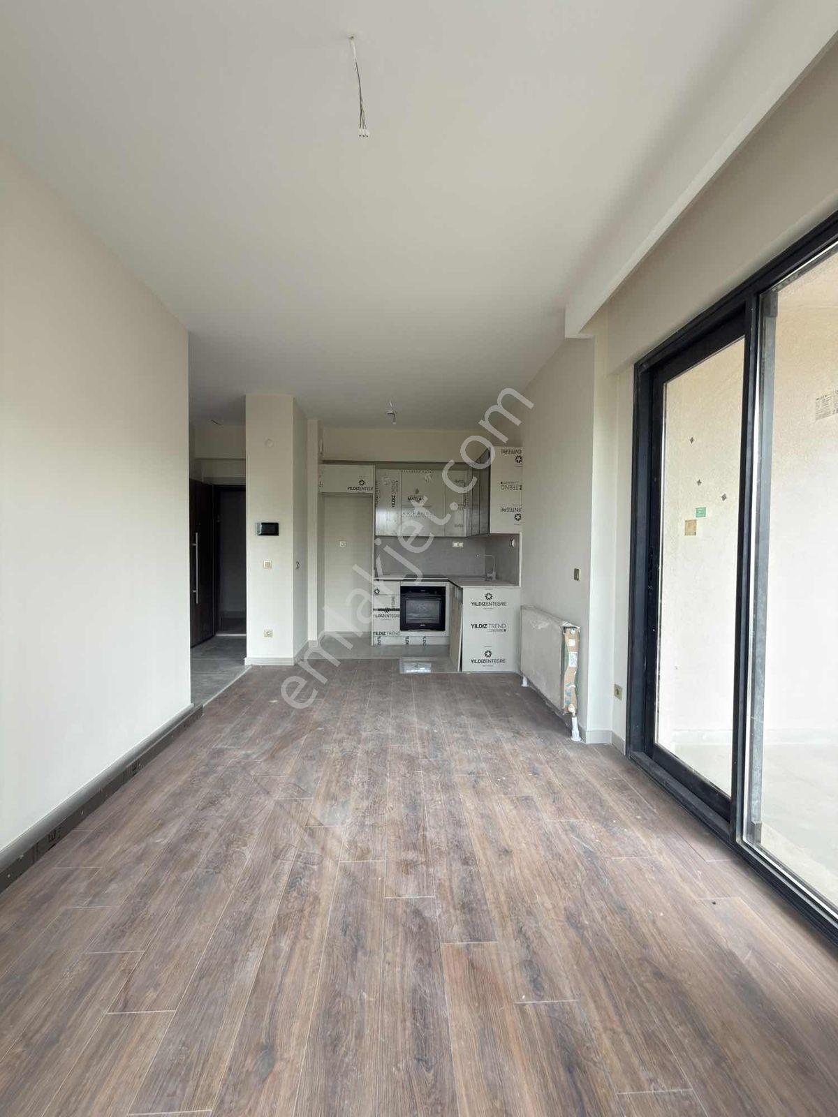 Nova'dan Mirnas Bahçeşehir Sitesi'nde 1+1 Kiralık Daire - Görsel 2