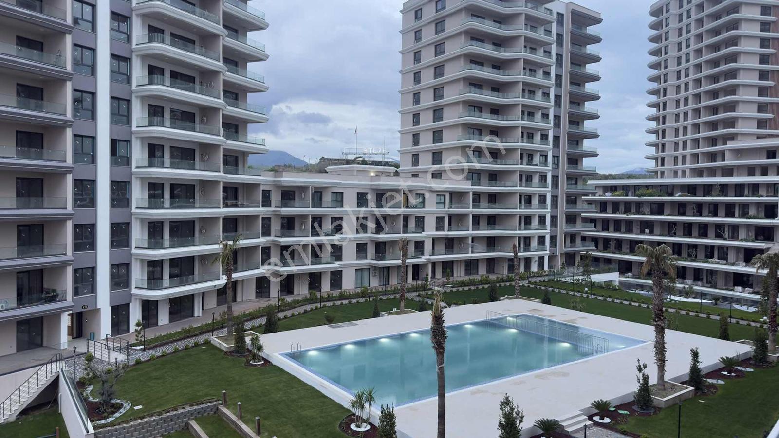 Nova'dan Mirnas Bahçeşehir'de Kiralık 2+1 Arakat Daire