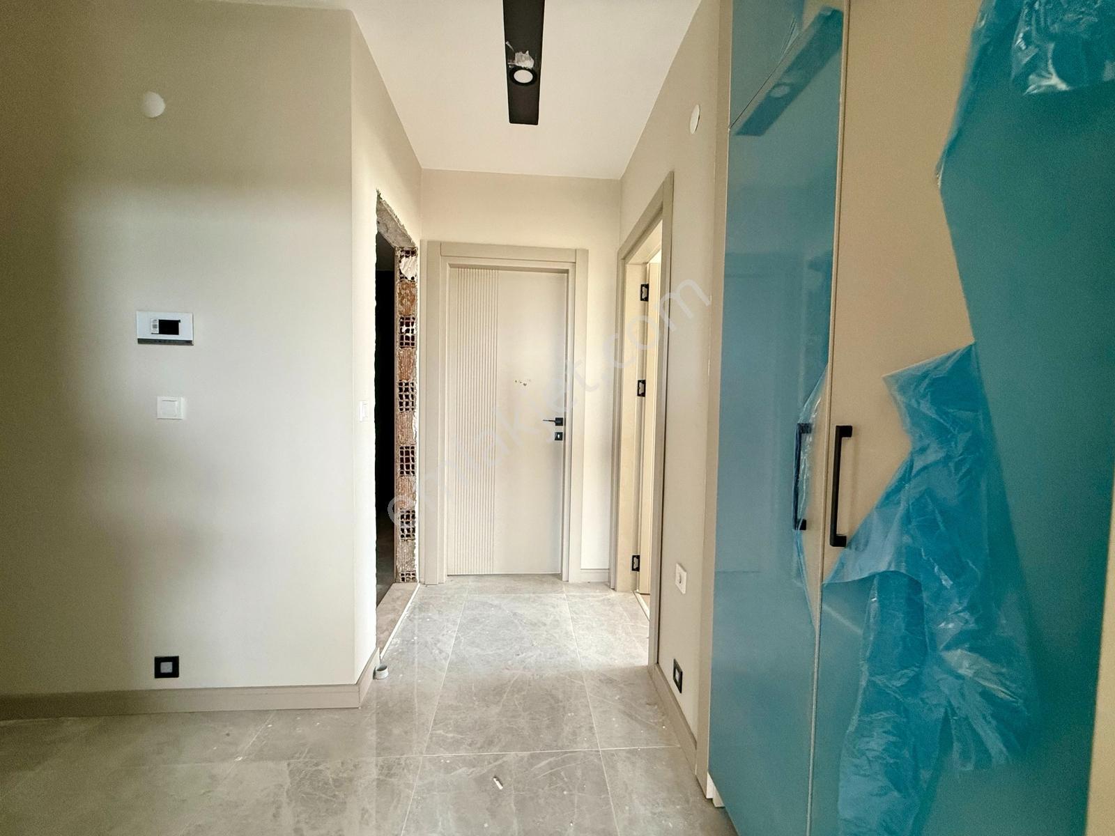 Yeniköy'de Caddeye Yakın Kiralık Ebeveyn Banyolu Sıfır 2+1 Daire - Görsel 18