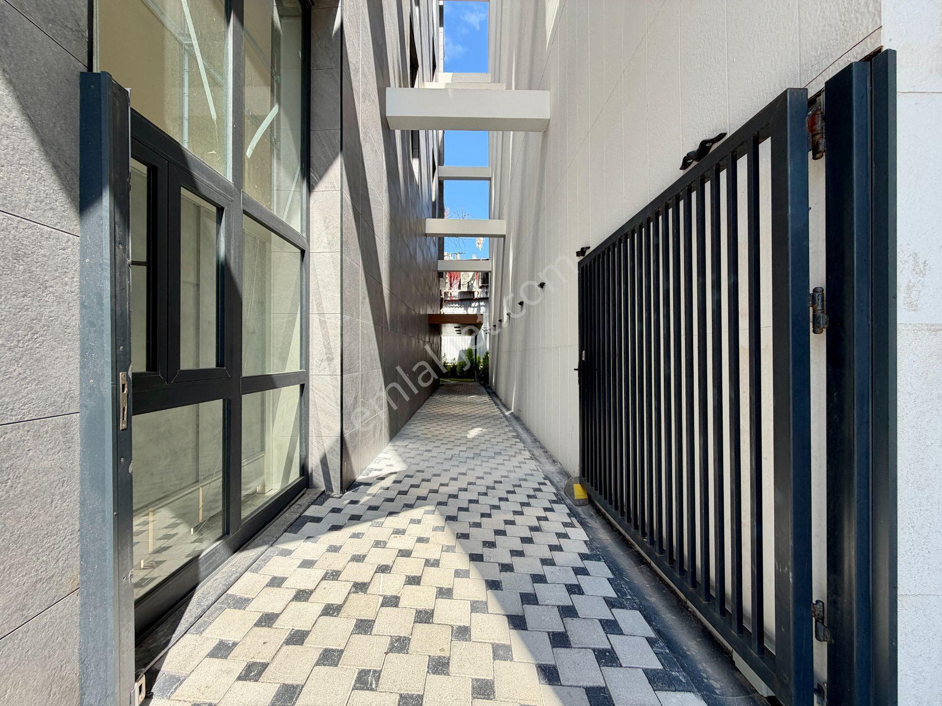 Kuşadası Merkez Ana Cadde Üzerınde 70 M² Kıralık Ofıs - Görsel 4