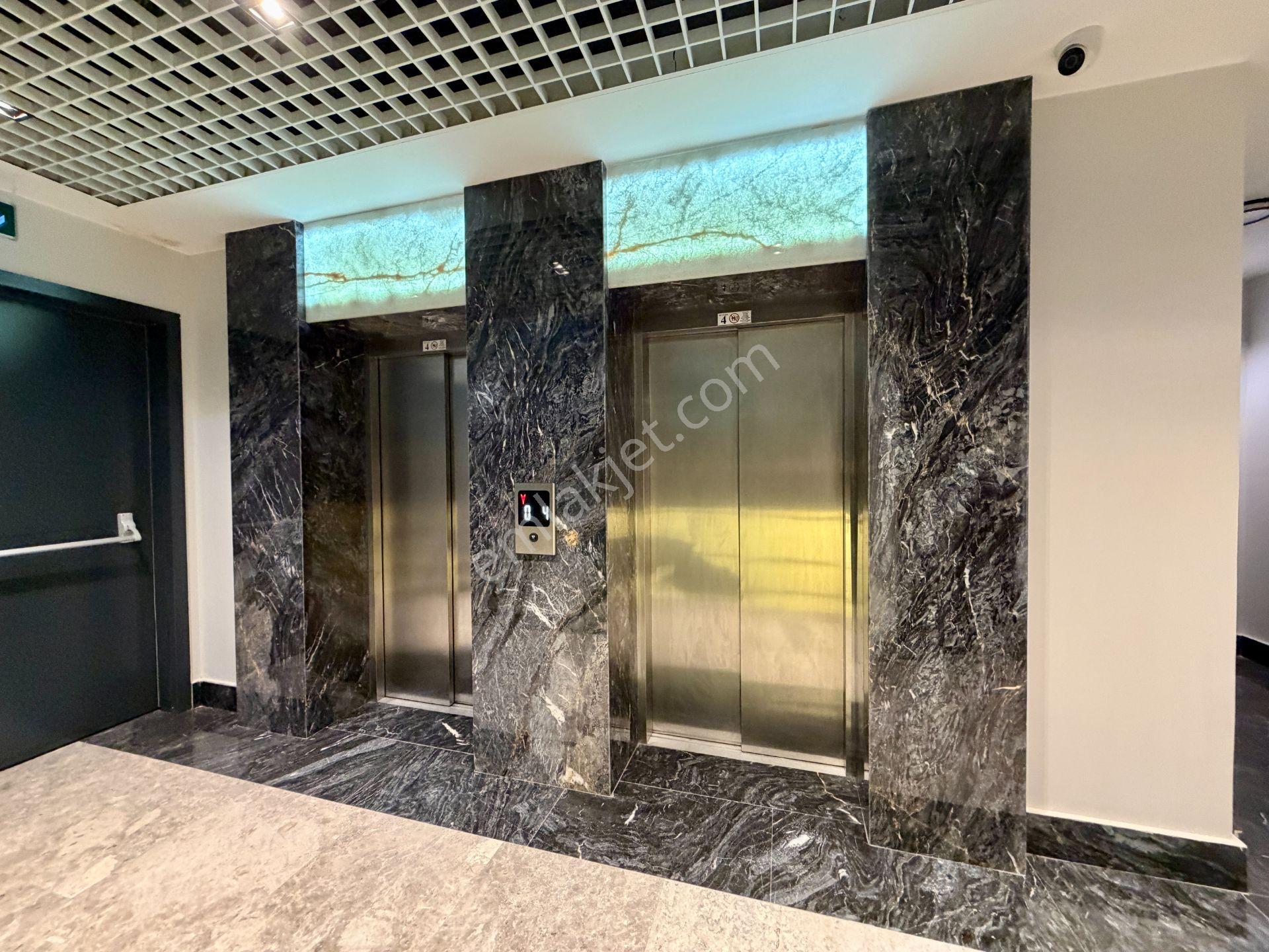 Kuşadası Merkez Ana Cadde Üzerınde 70 M² Kıralık Ofıs - Görsel 28