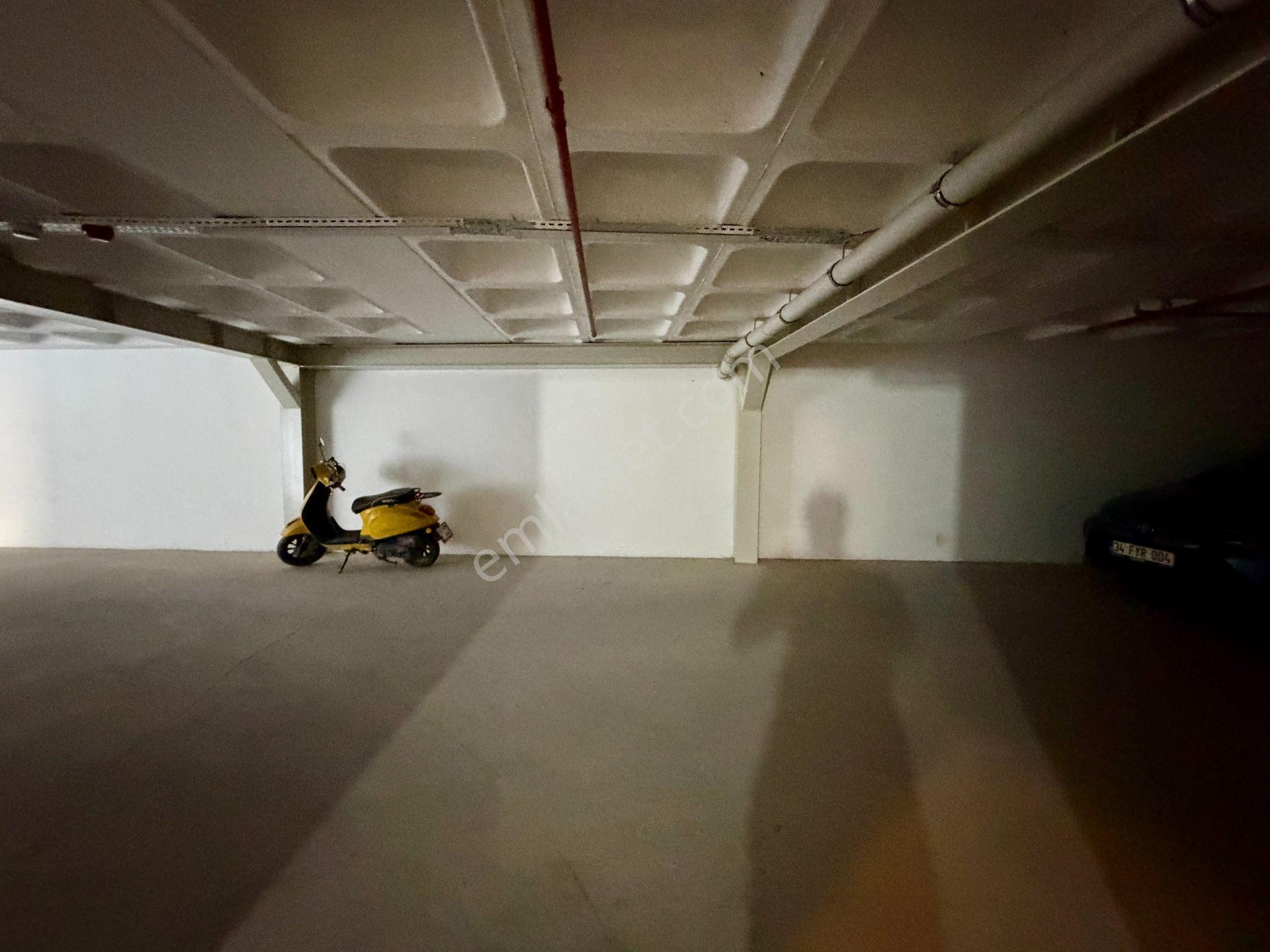 Kuşadası Merkez Ana Cadde Üzerınde 70 M² Kıralık Ofıs - Görsel 30