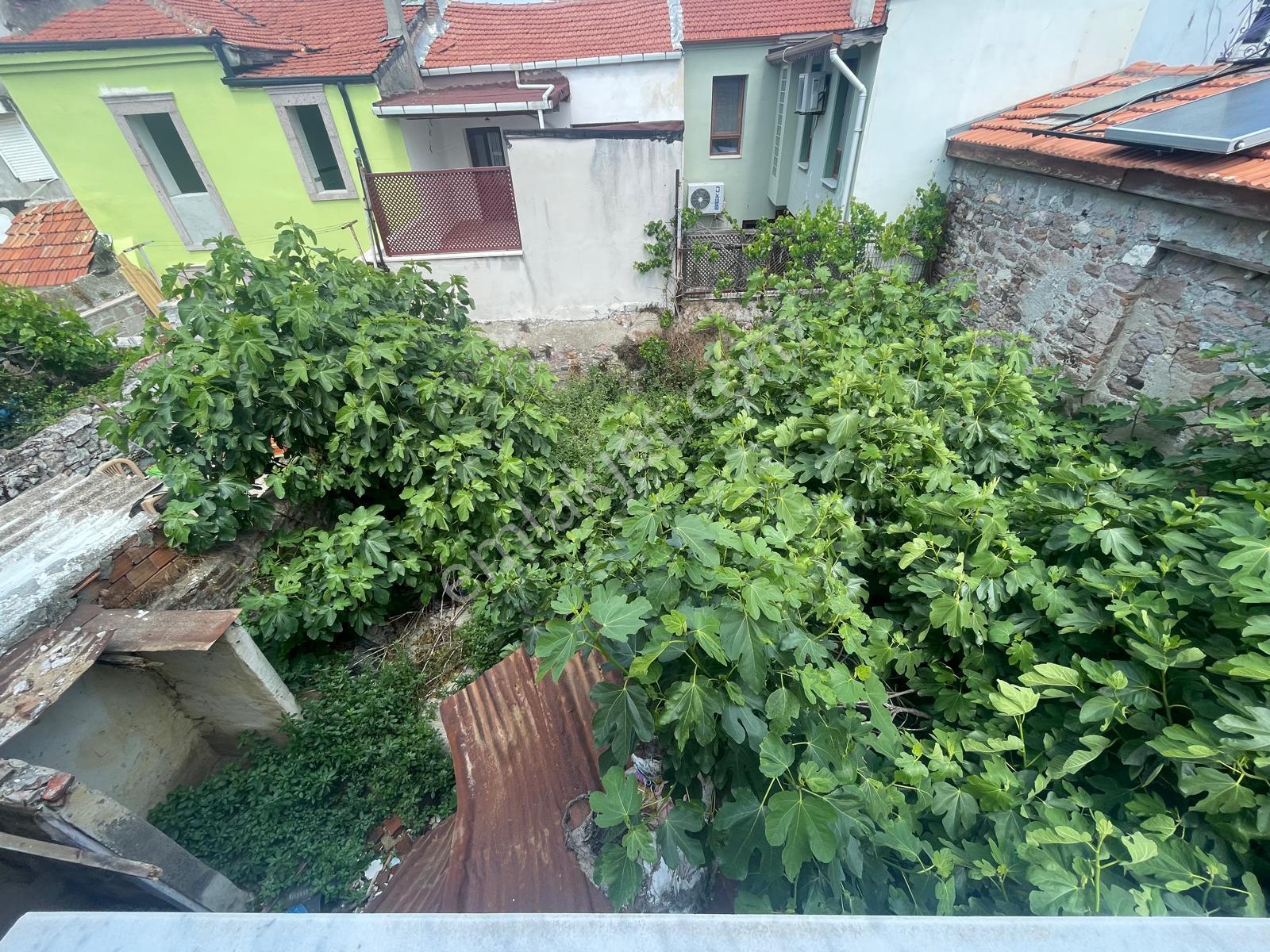 Ayvada'dan Ayvalık Gazikemalpaşa Denize 100 Metre Bahçeli 3 Katlı 4+1 Taş Rum Evi - Görsel 33